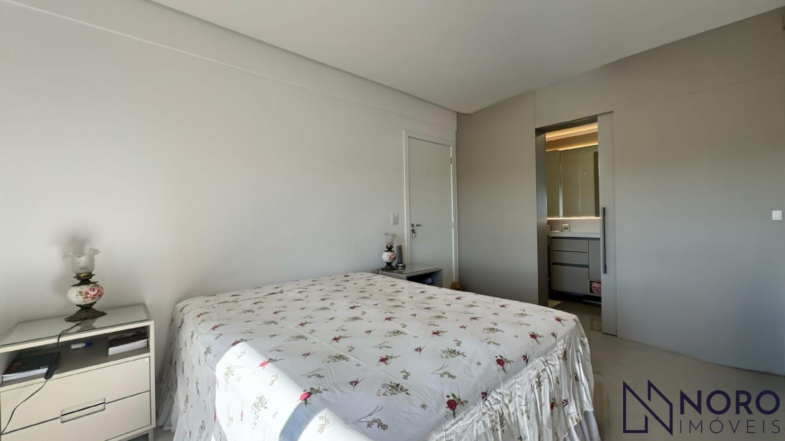 Apartamento Mobiliado 3 Dormitórios (1 Suíte) 137,9m² Sacada Gourmet e Box D