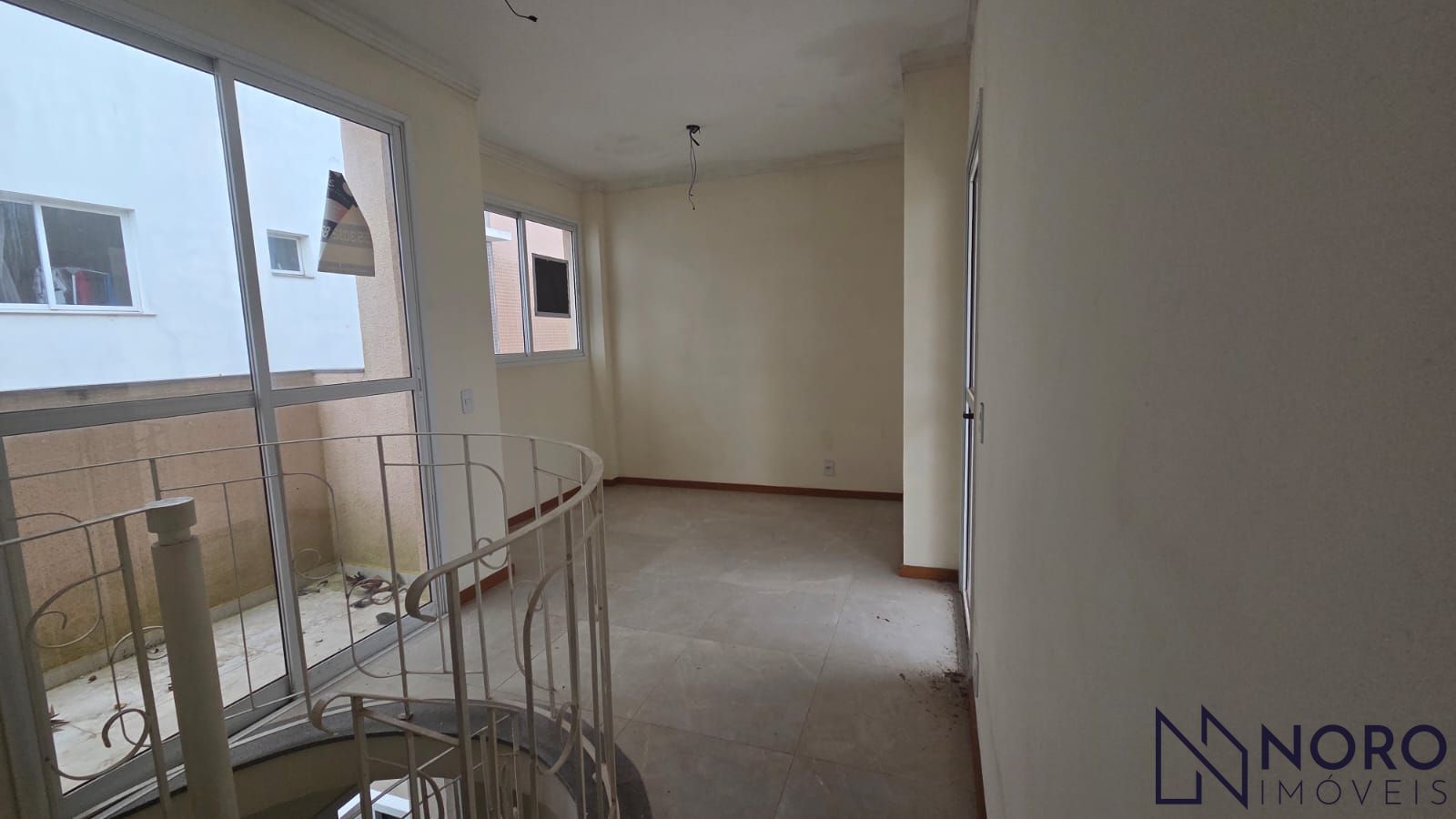 Cobertura Duplex com Terraço, 2 Dormitórios e Churrasqueira à Venda no Bairro No