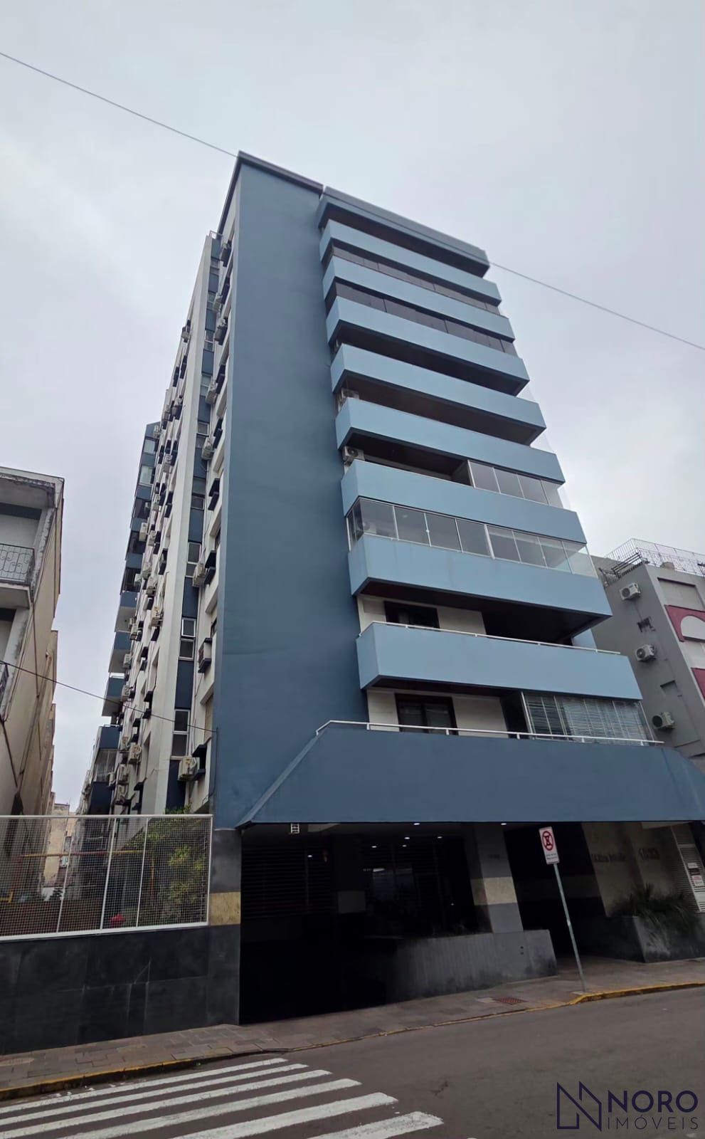 Apartamento semimobiliado com 2 dormitórios e suíte próximo à UFN