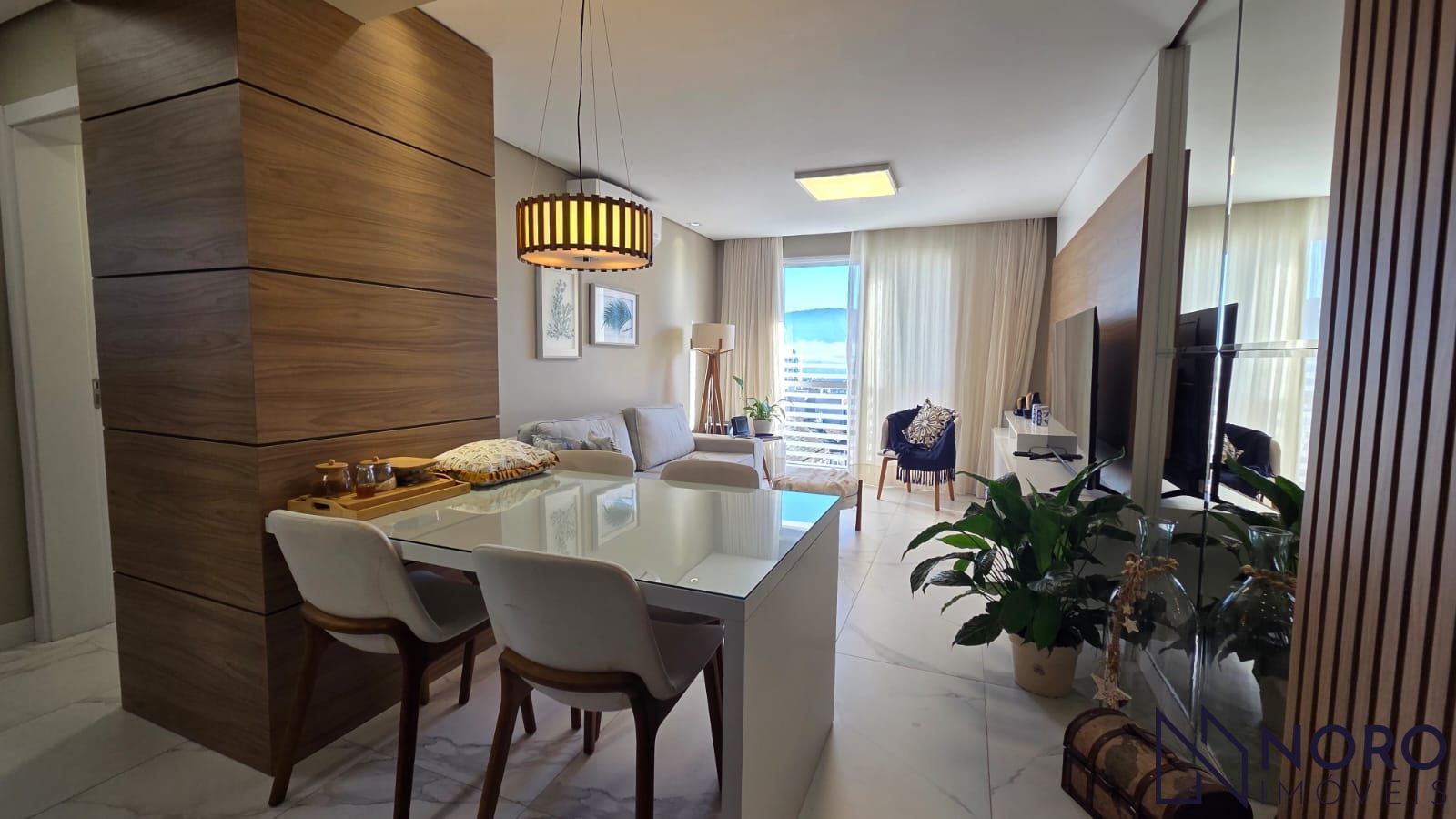 Apartamento Central Mobiliado 2 Dormitórios, Suíte 2 Vagas Garagem à Venda Próxi