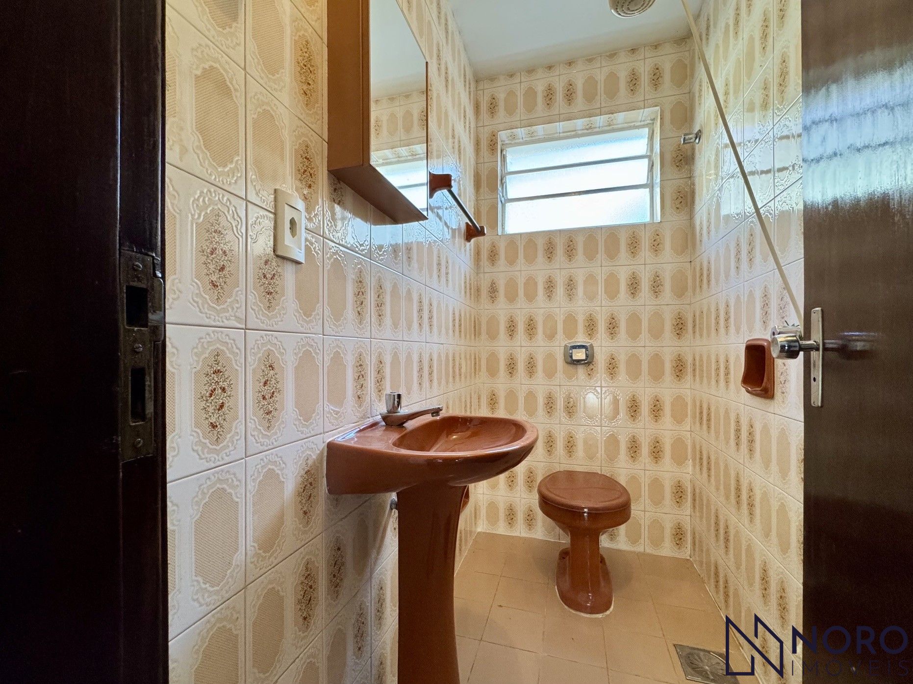Casa espaçosa com 3 dormitórios, 1 suíte, piscina para locação no João Goulart