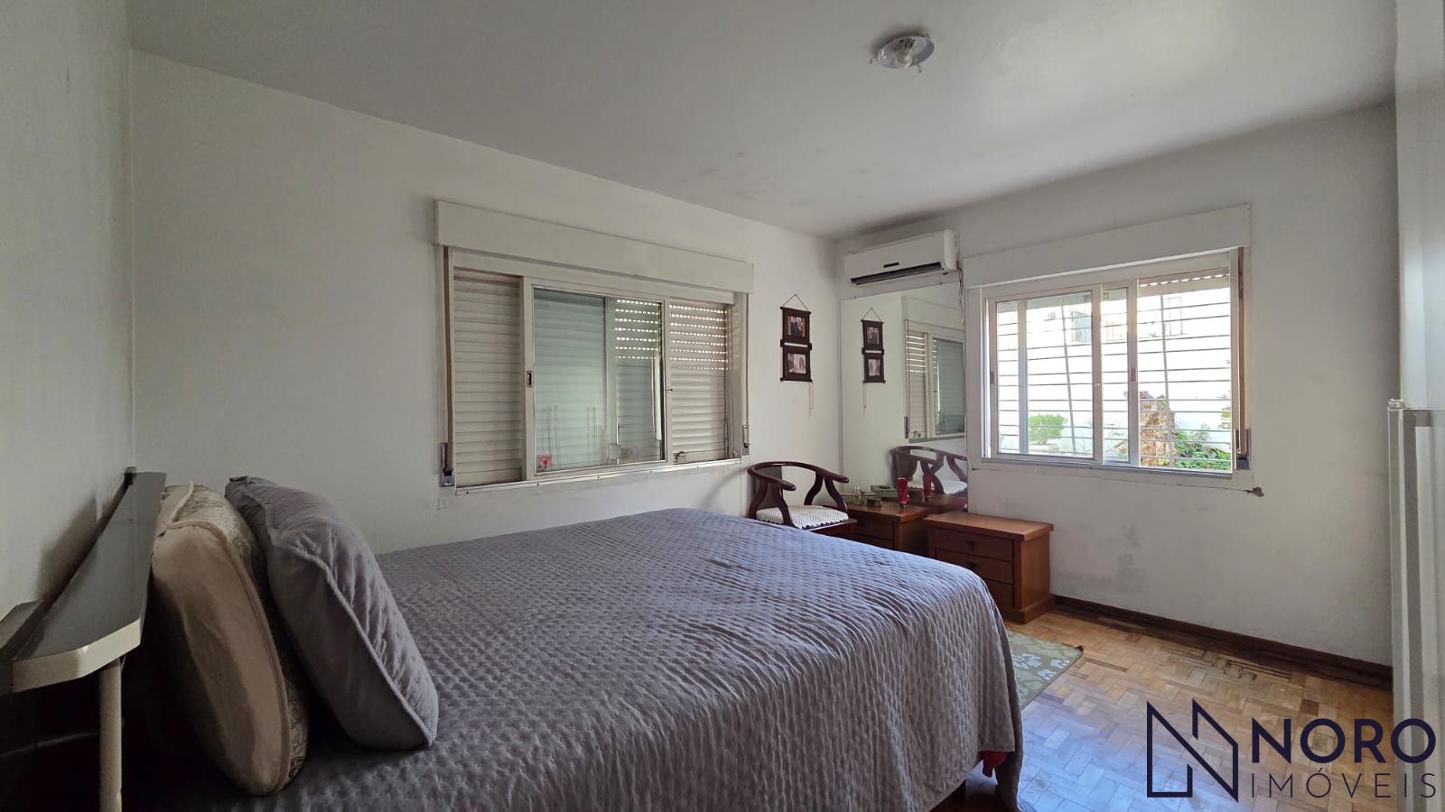 Casa com 3 Dormitórios, Espaço Independente e Garagem à Venda em Região Central