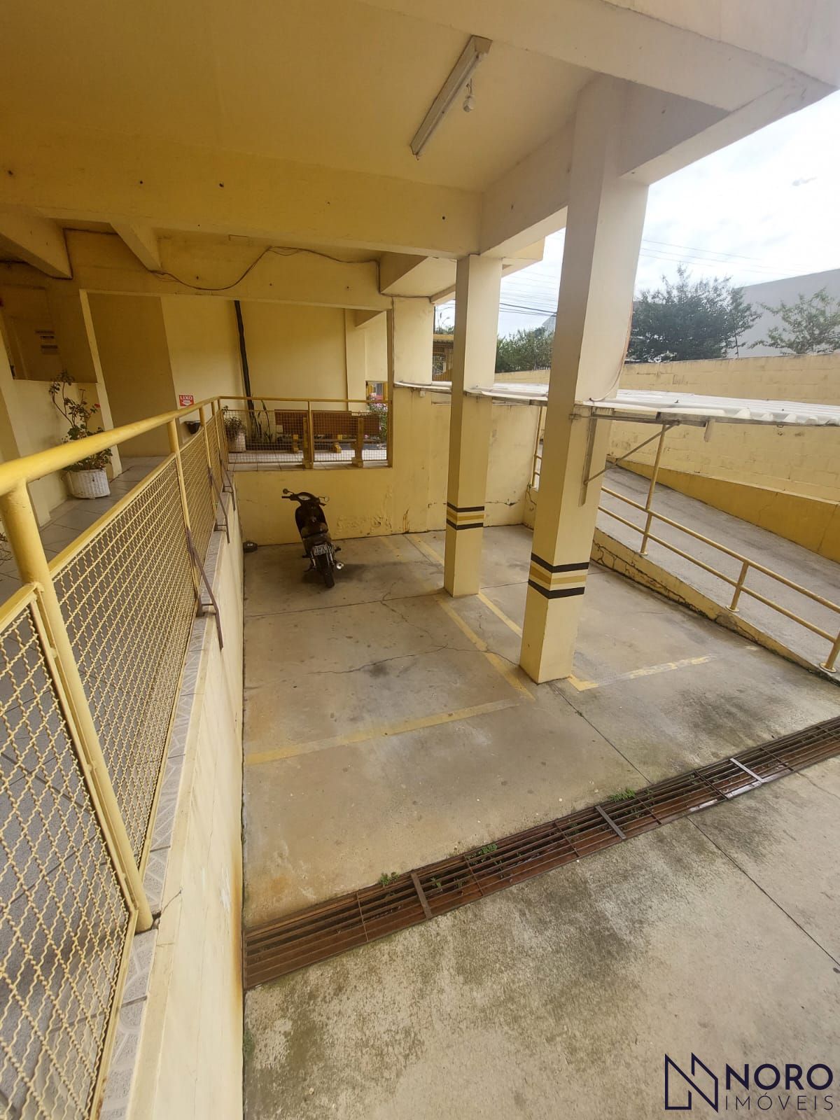 Apartamento 2 dorm 1 vg com sacada e churrasqueira na presidente varagas