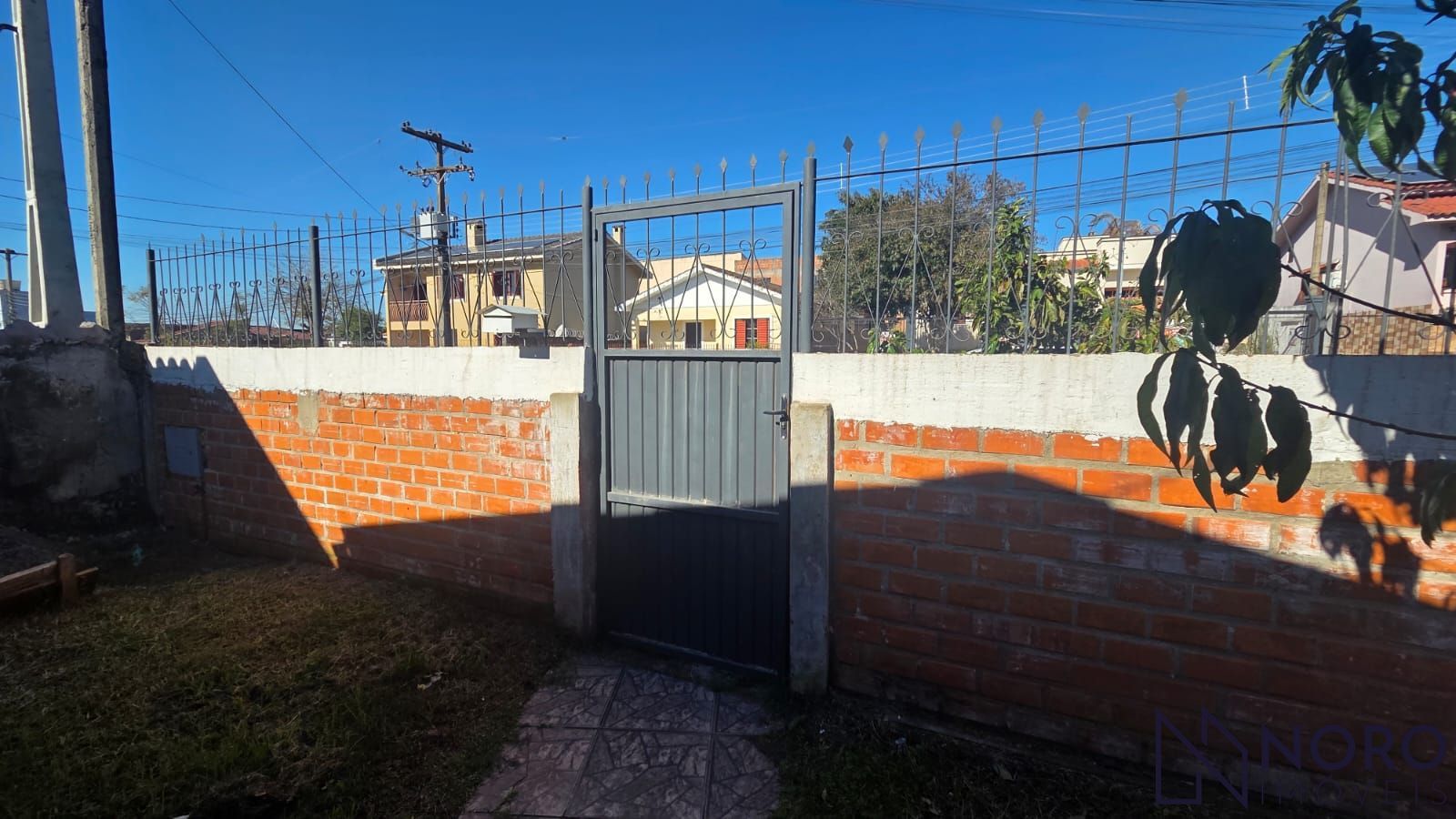Terreno Amplo e Murado à Venda no Bairro Pinheiro Machado Excelente Potencial