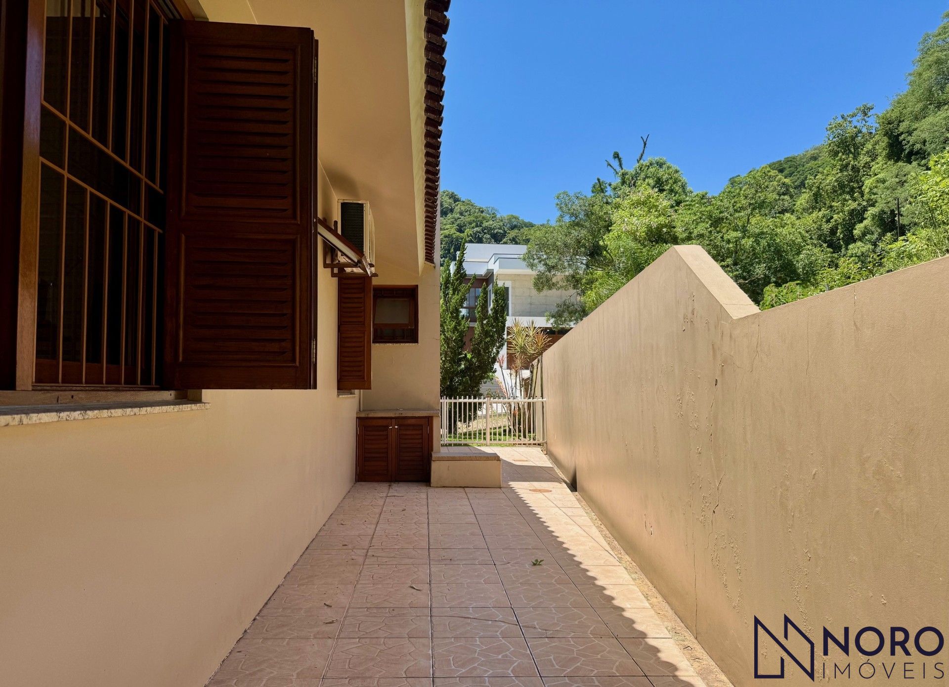 Casa à Venda – Condomínio Montes Verdes