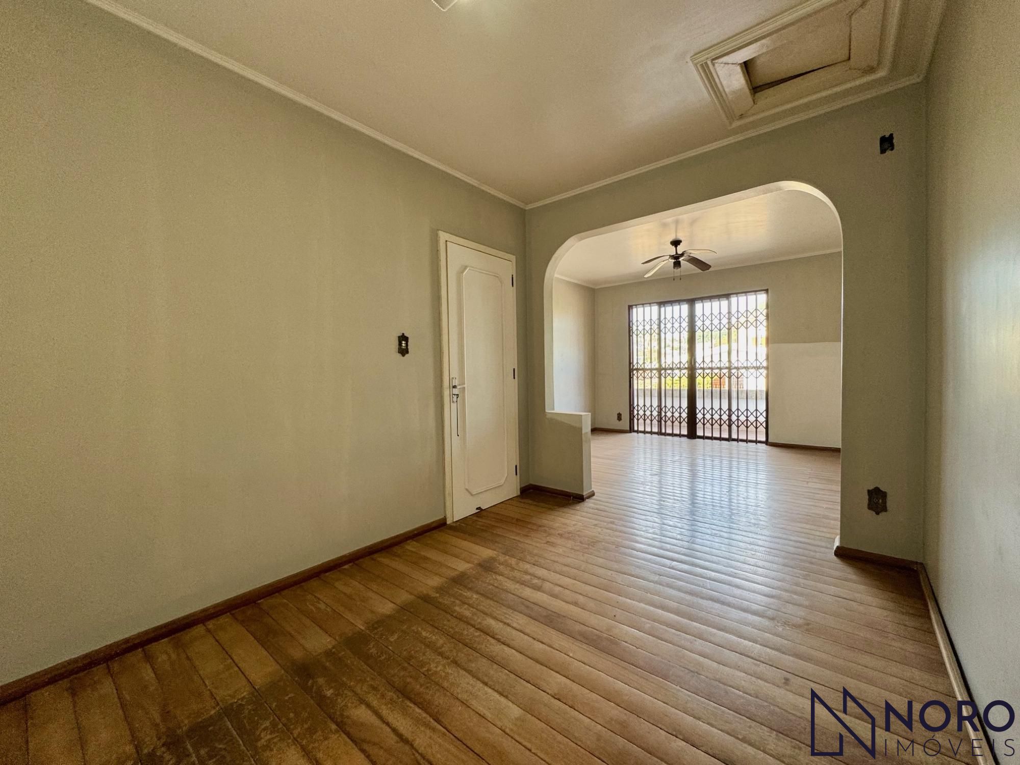 Casa alvenaria com aproximadamente 250 m² 4 dormitórios 2 suítes estar social es
