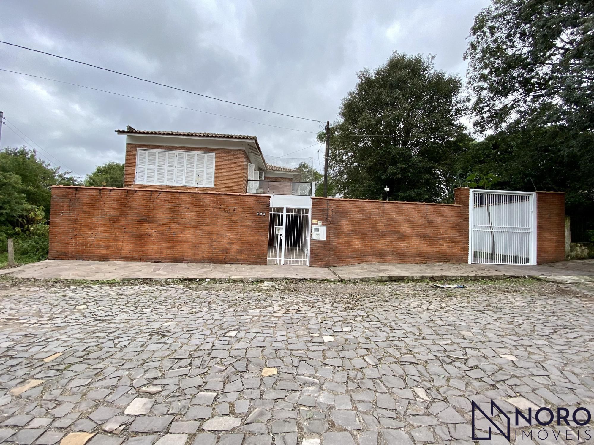 Casa de campo em área urbana com terreno de 1.160m² e 800m² de área construida