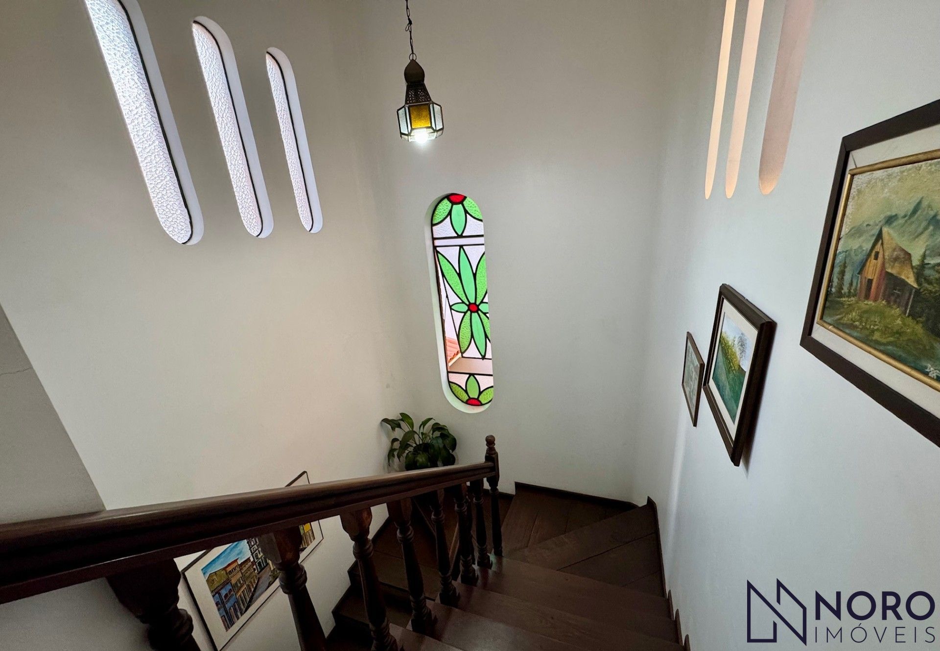 Casa espaçosa no centro – 320 m² privativos!