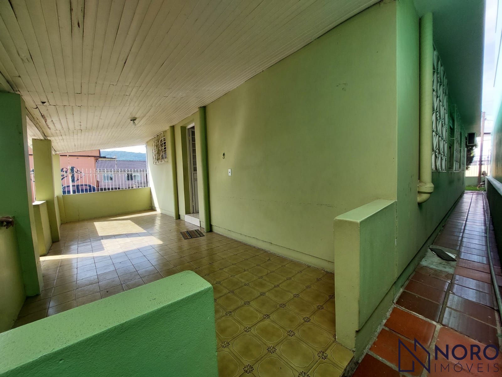 Casa de esquina no coração da av. Borges de medeiros