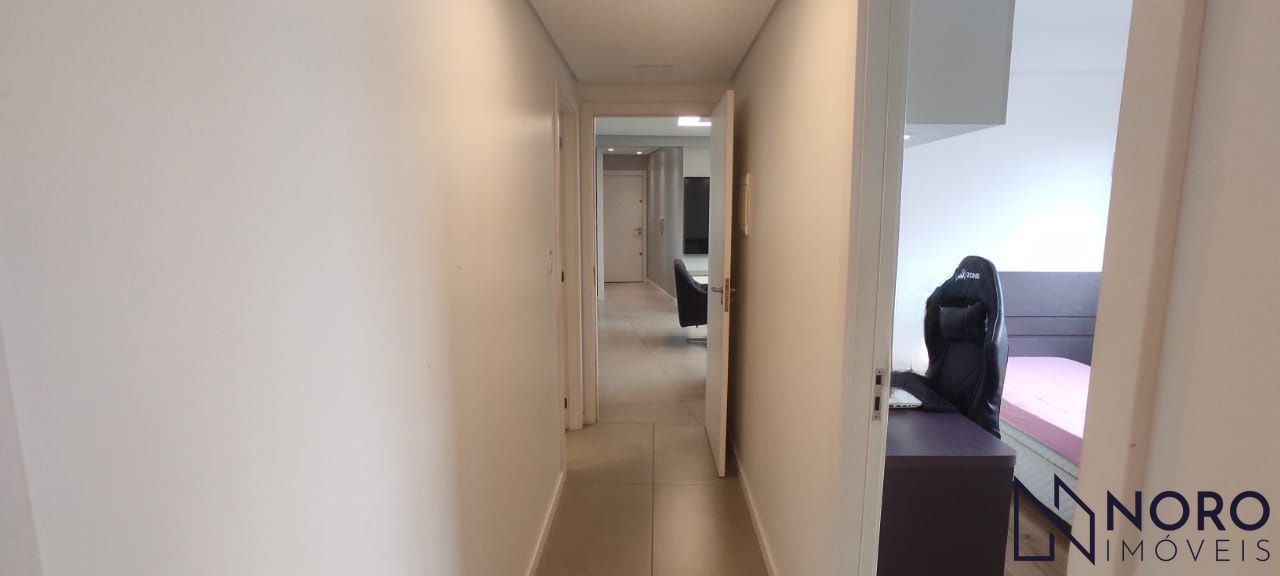 Apartamento com Suíte, Closet e 2 Vagas – Mobiliado, Leste/Norte, com Vidro Dupl