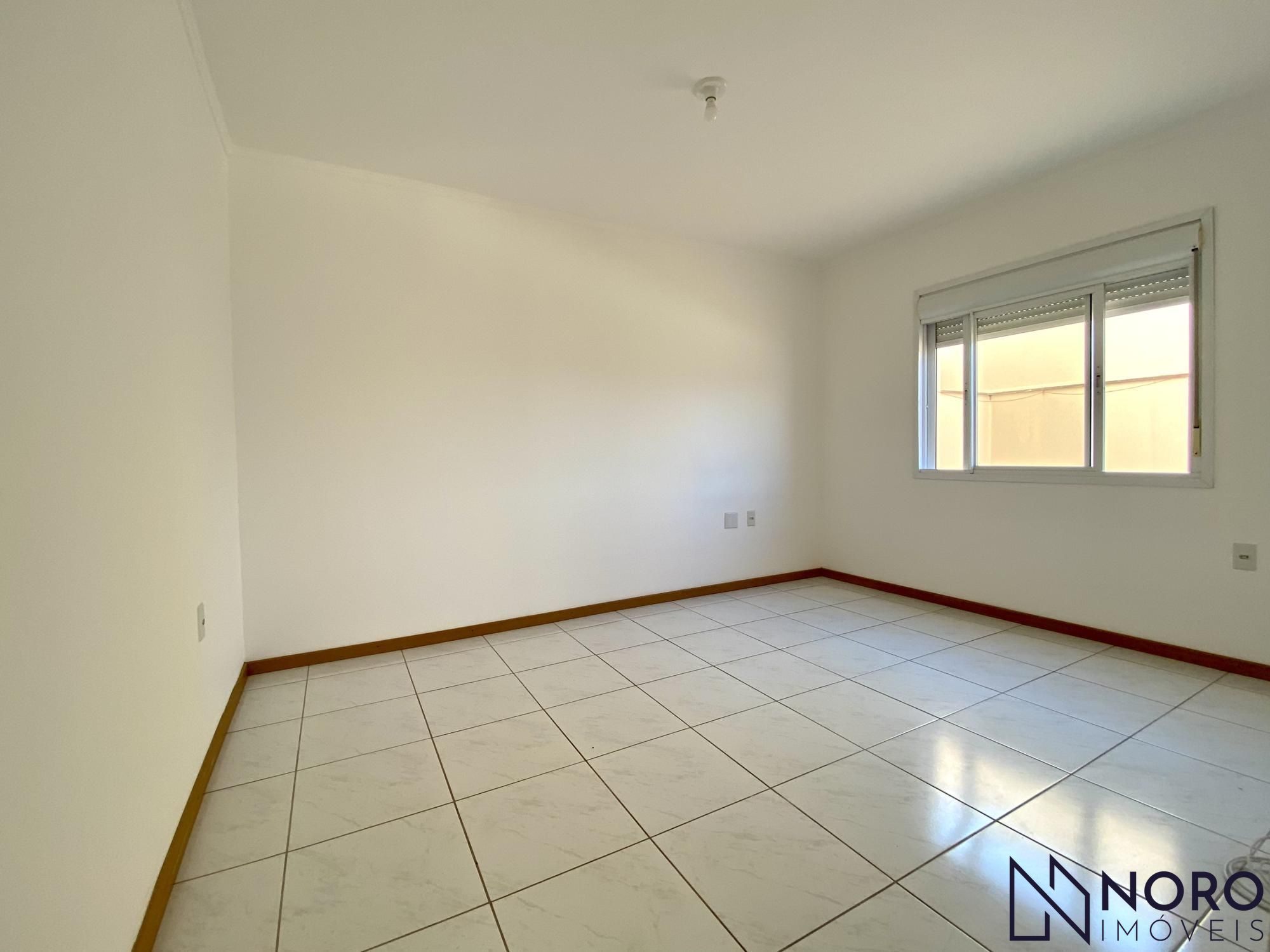 Apartamento 02 dormitórios, com garagem e um amplo terraço.