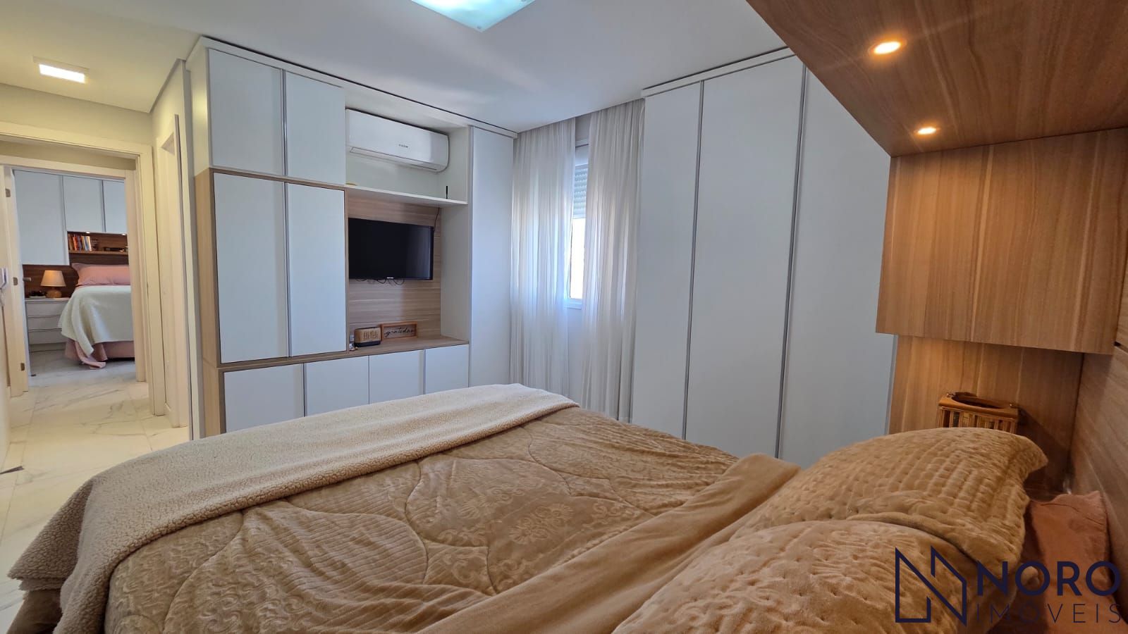 Apartamento Central Mobiliado 2 Dormitórios, Suíte 2 Vagas Garagem à Venda Próxi