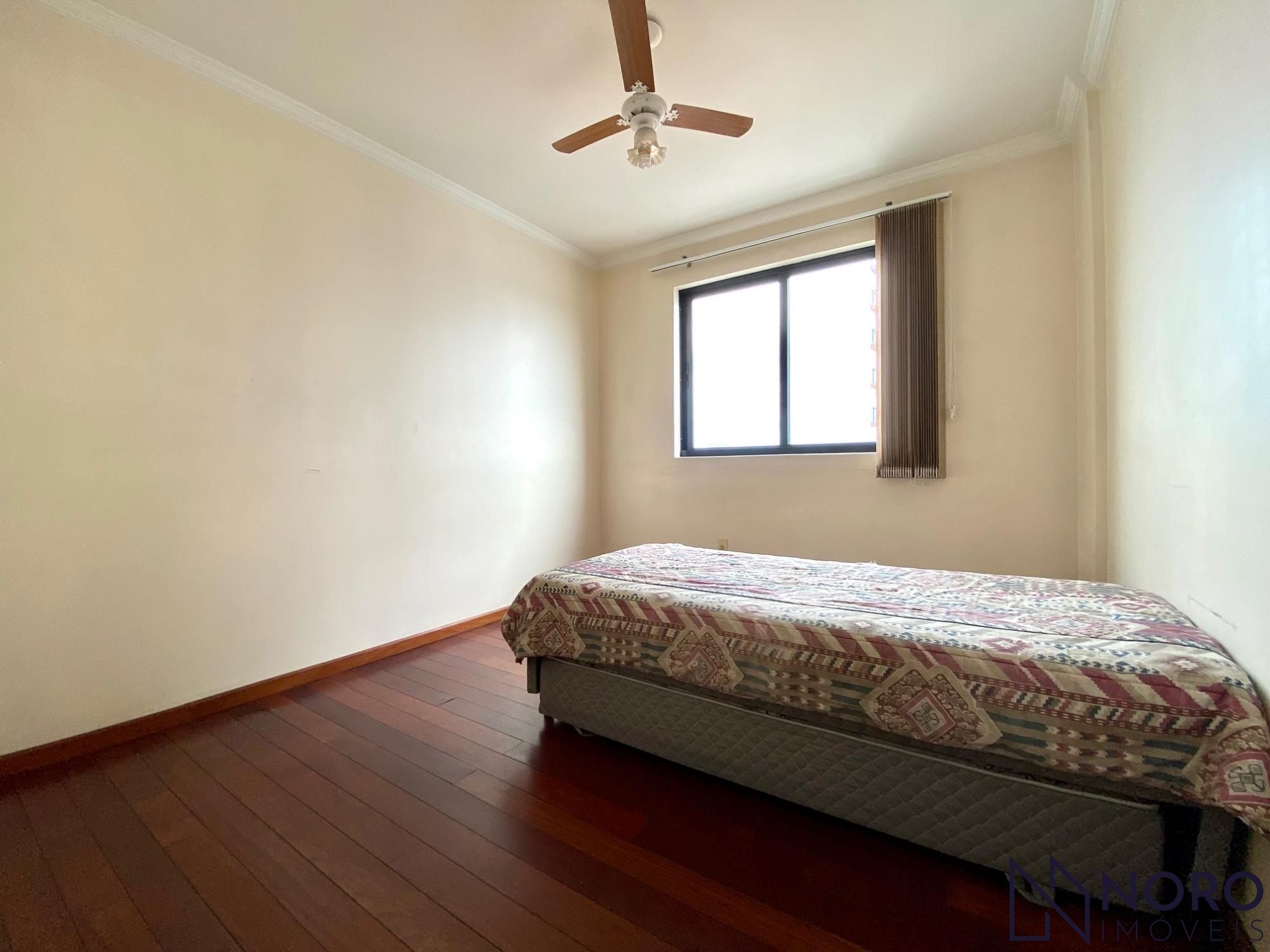 Apartamento Central frente 3 dormitorios suíte sacada próximo Hospital HC bus UF