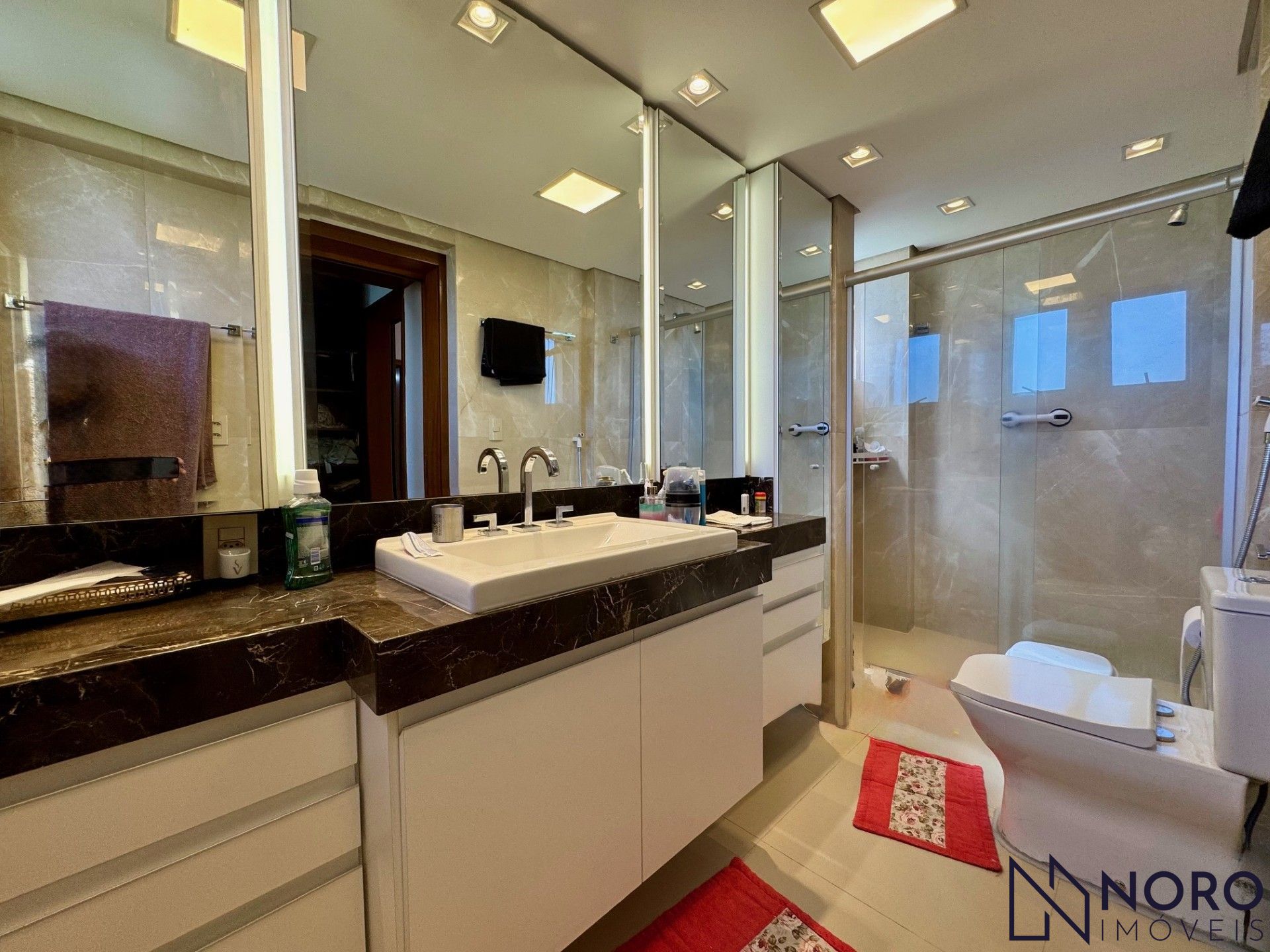 Apartamento à Venda – Andar Inteiro 189 m² Privativos 3 Dormitórios N. Sra