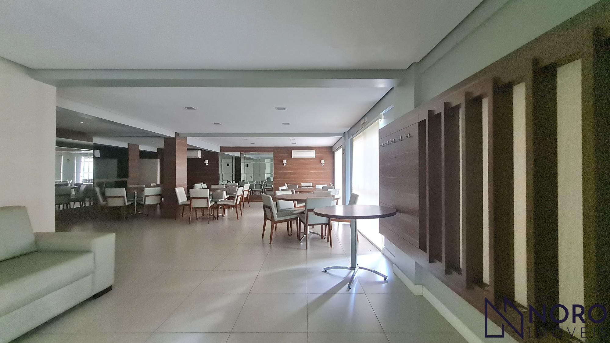 Apartamento Espaçoso com 3 Suítes e 2 Vagas no Centro de Santa Maria