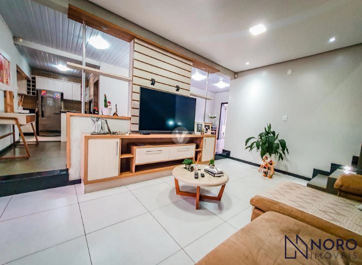 Casa de 5 dormitórios (2 suites)2 vagas de gargem, 350m² privativos, bairo j.k.