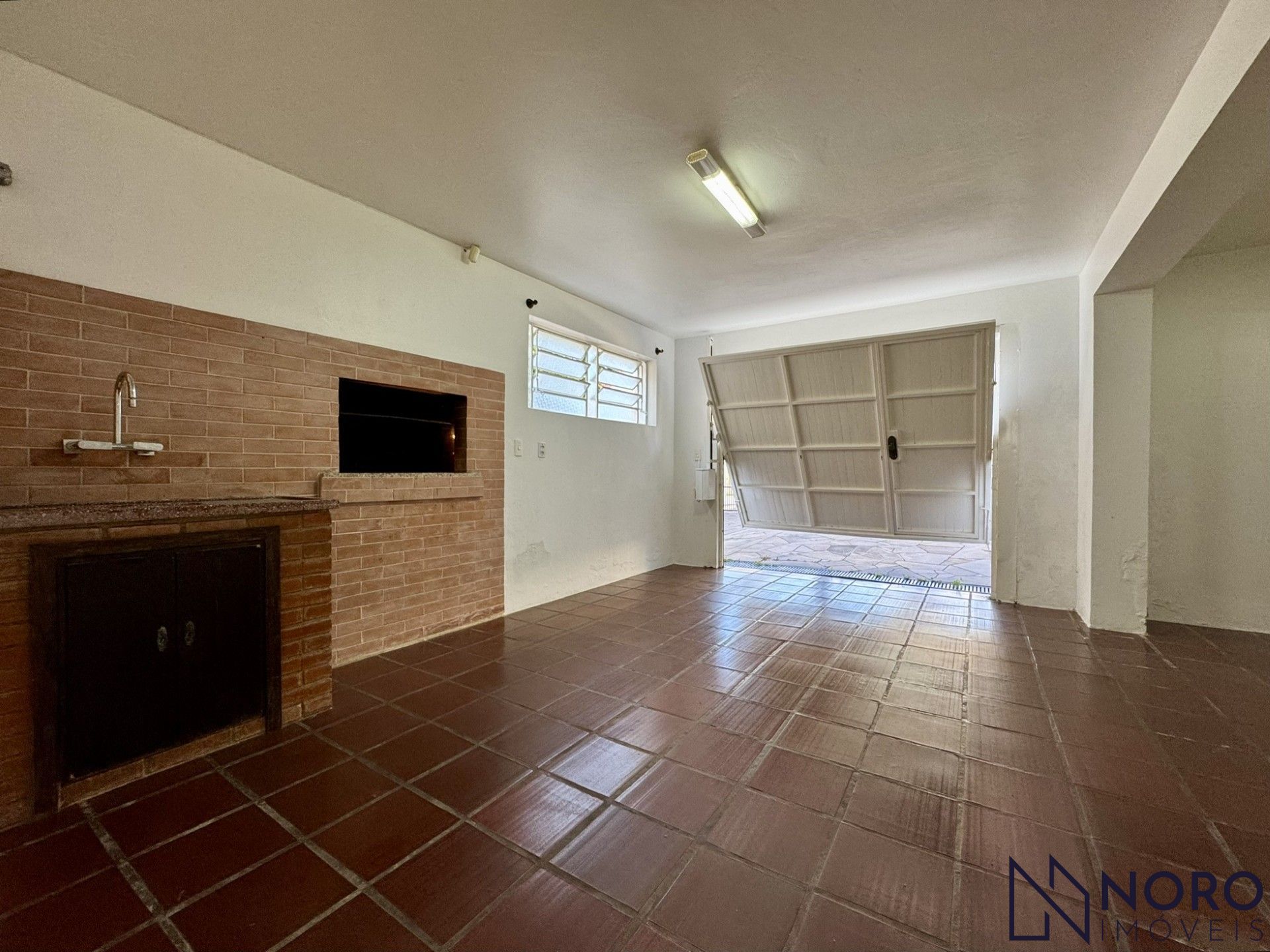 Casa espaçosa com 3 dormitórios, 1 suíte, piscina para locação no João Goulart