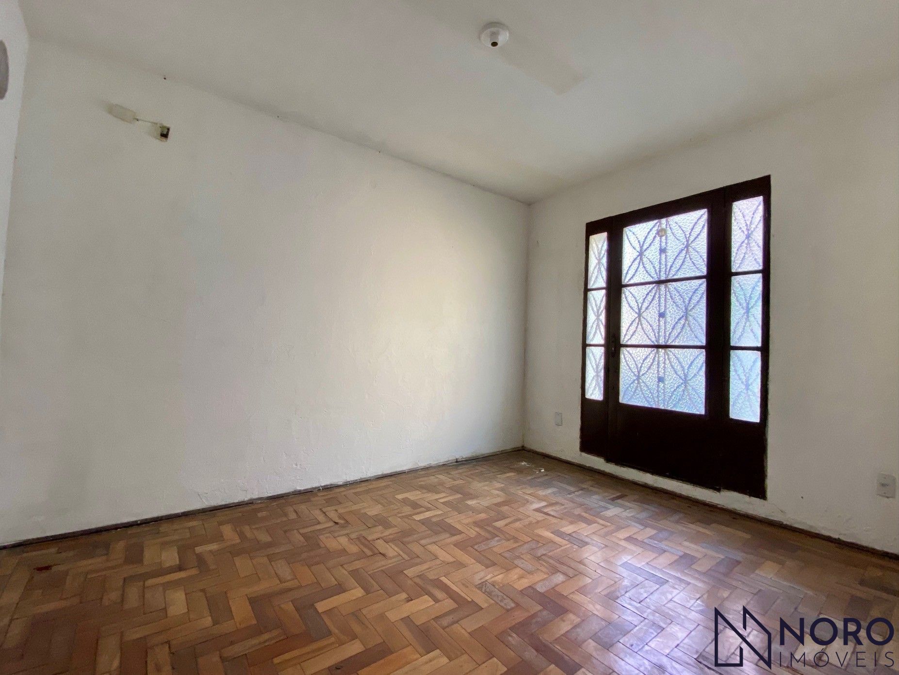 Casa à venda para uso Residencial ou Comercial! Oportunidade Única no Centro de