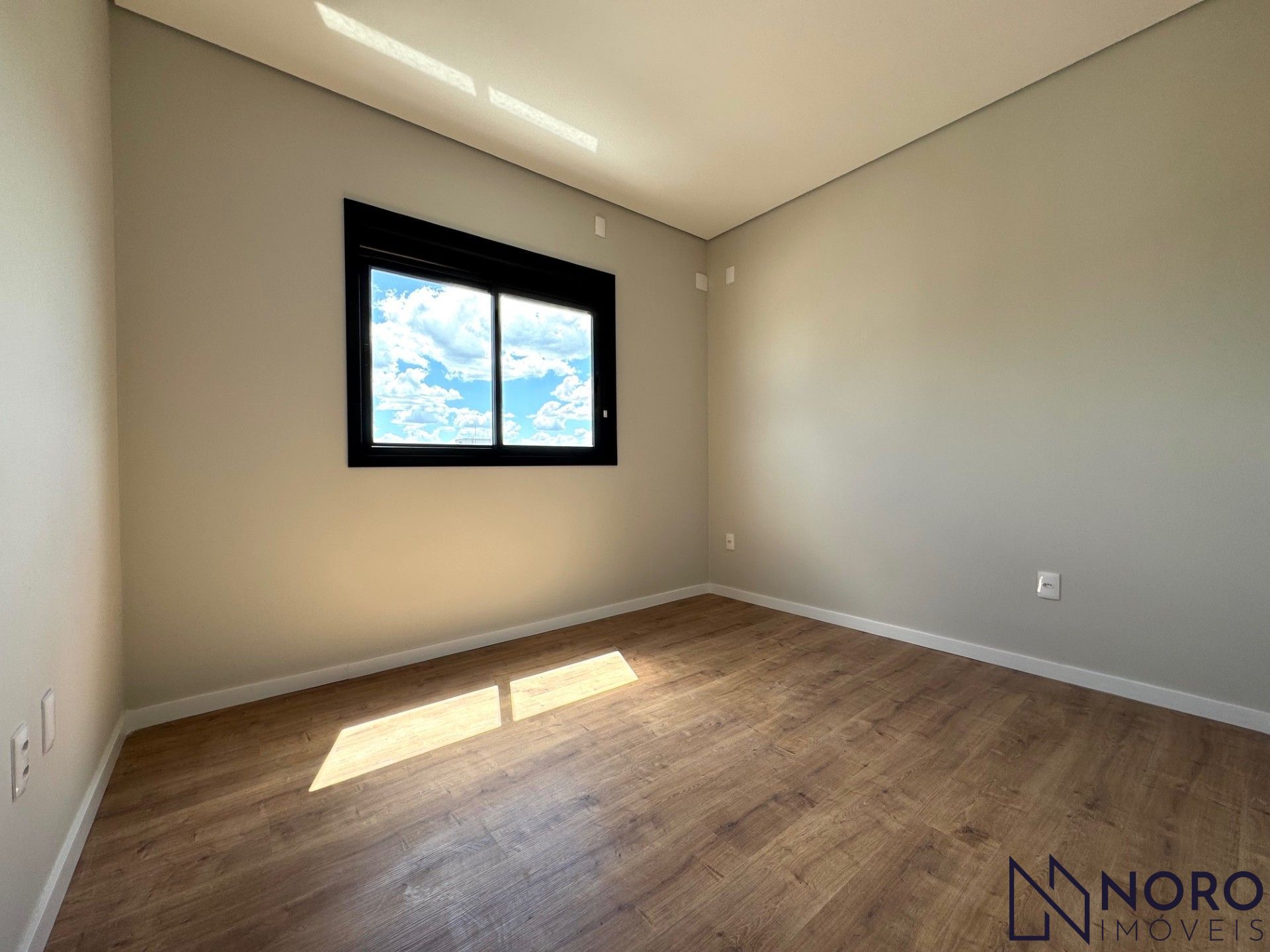 Apartamento à Venda no Mont Blanc – Bairro Dores 3 Dormitórios, Vista Deslumbr