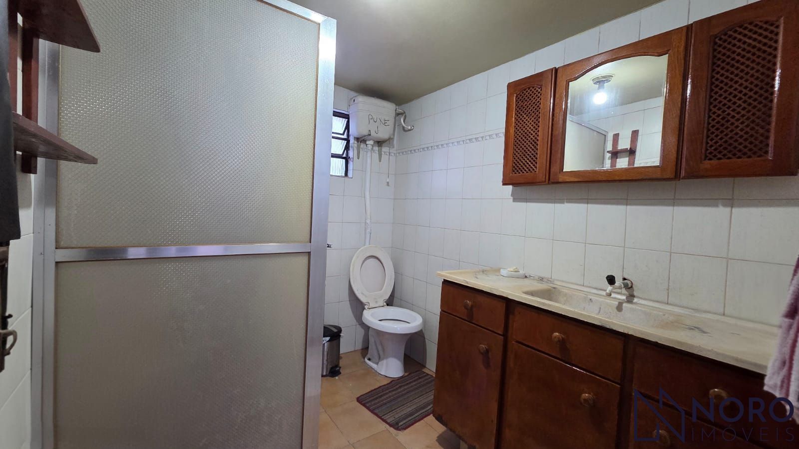 Casa espaçosa próxima à Avenida Medianeira, casa com 128m², 4 quartos, 2 banheir