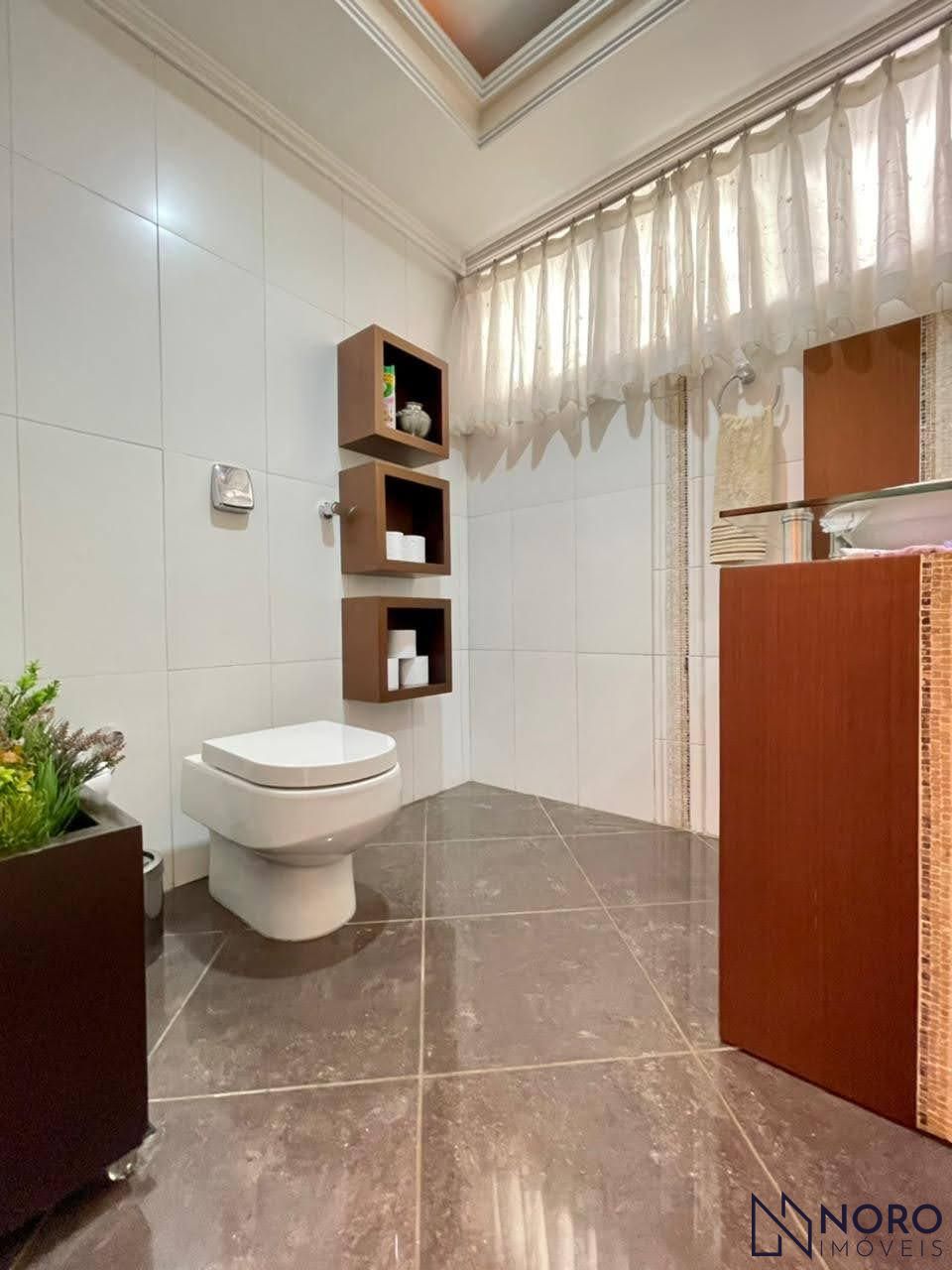 Casa Espaçosa à Venda ou Locação Mobiliada no Bairro Nossa Senhora de Lourdes!