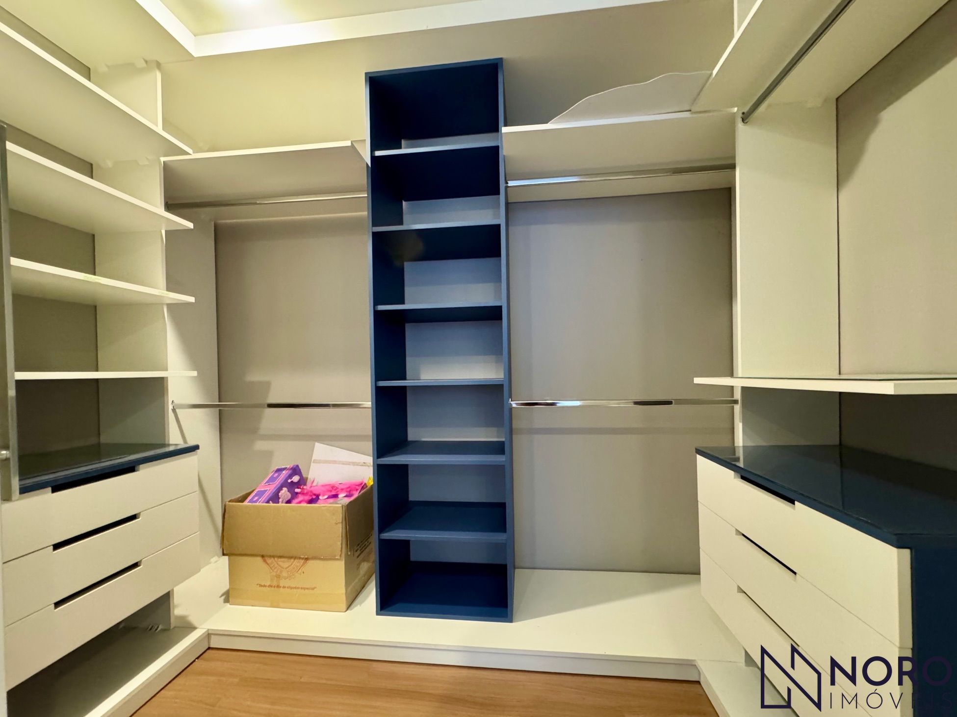 Apartamento amplo com 187m², 3 dormitórios e infraestrutura completa no Bairro B