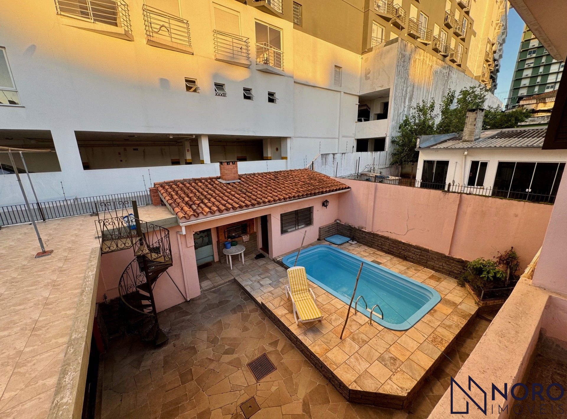 Casa espaçosa no centro – 320 m² privativos!