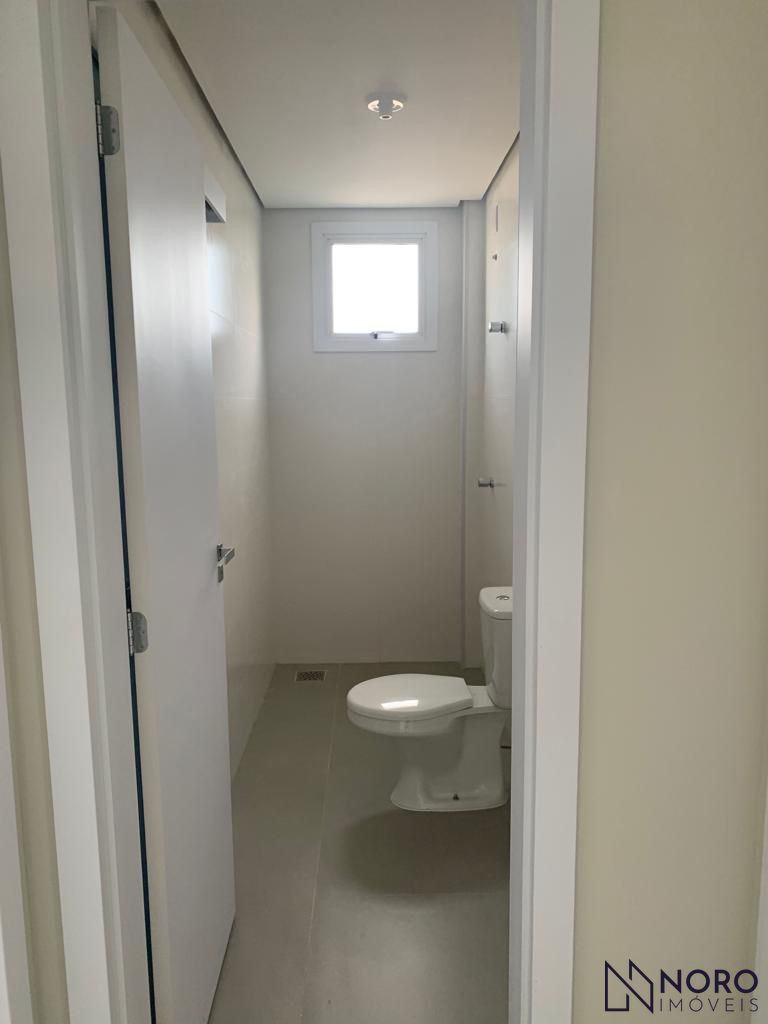 Apartamento 2 Dormitórios (Suíte) churrasqueira e garagem, próximo a UFSM