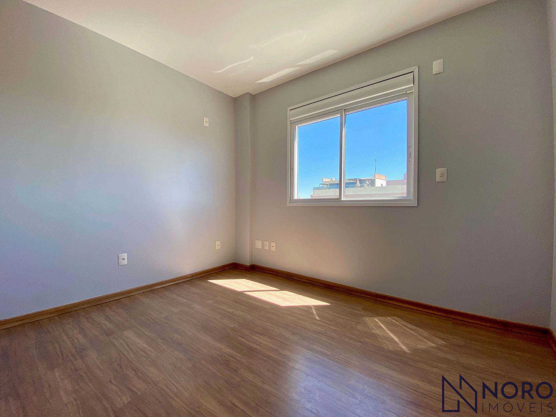 Apartamento 3 quartos suite sacada frente Bairro Fátima