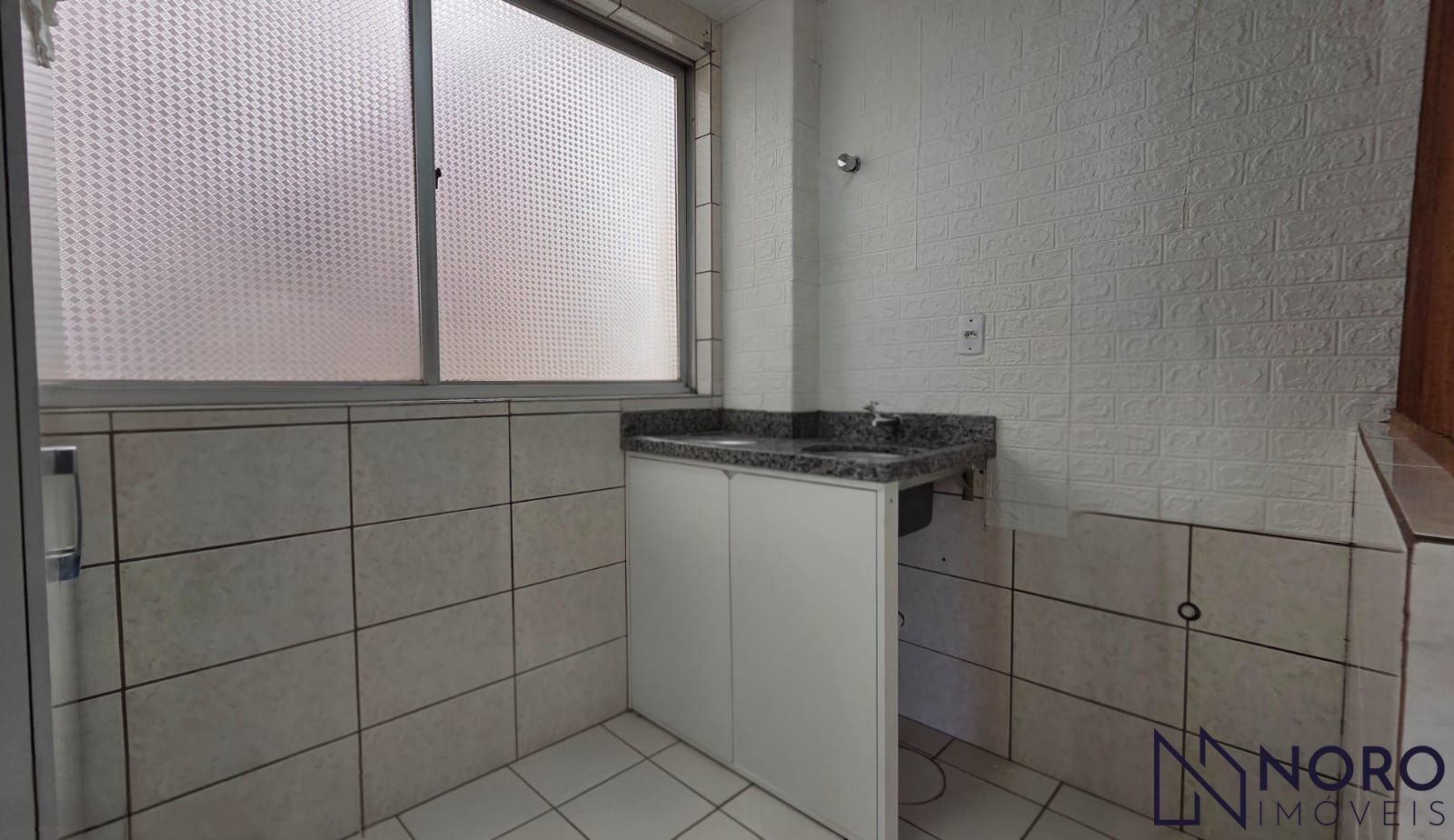 Cobertura duplex com 2 dormitórios e 1 vaga no bairro Fátima
