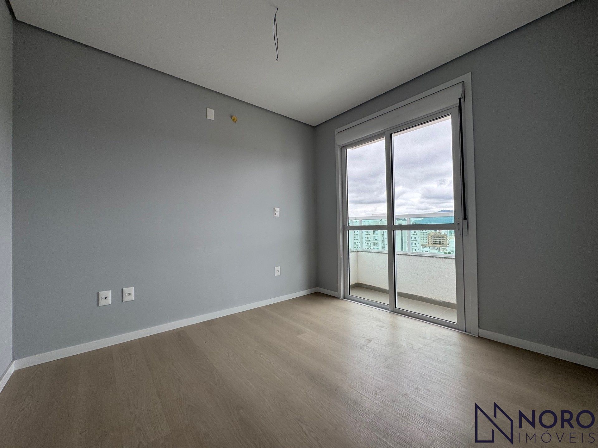 Apartamento à Venda – 3 Dormitórios - Suíte- 2 vagas- Bairro N. Sra. Das Dores