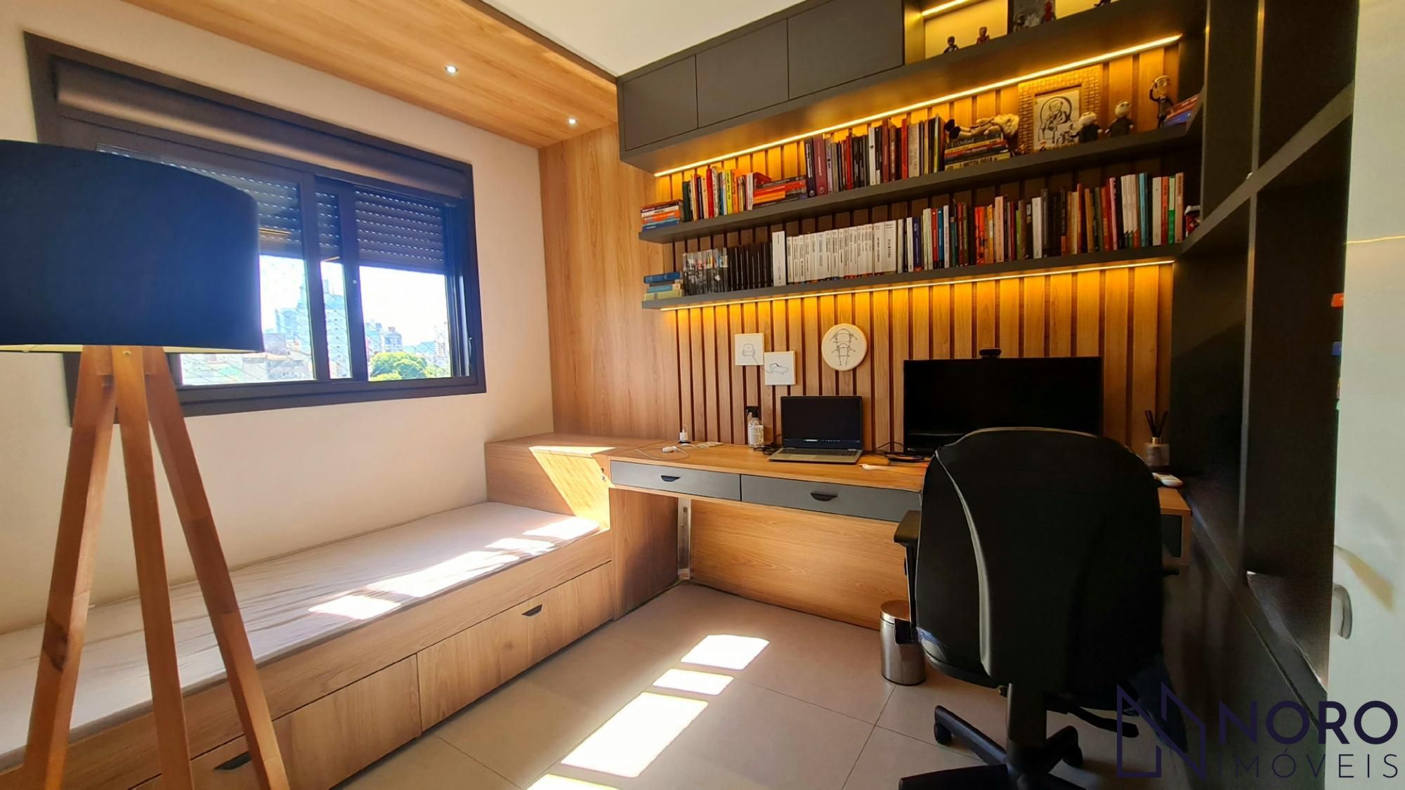 Apartamento Mobiliado com 3 Dormitórios, Suíte e 2 Garagens – Amplo, Moderno e c