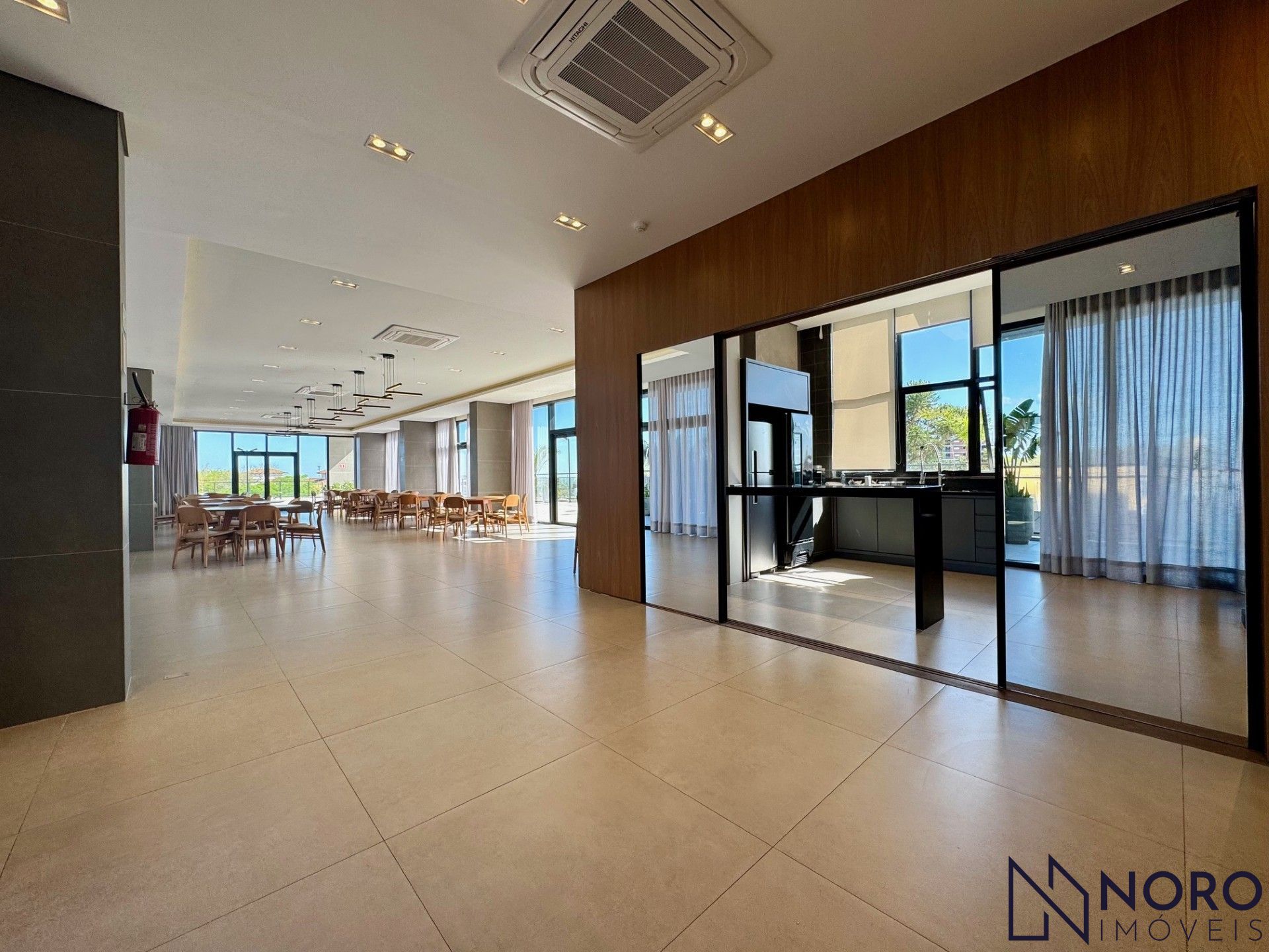 Luxuosa Cobertura Alto Padrão acabamento impecável 4 suítes, 3 box (5 car) 395 m