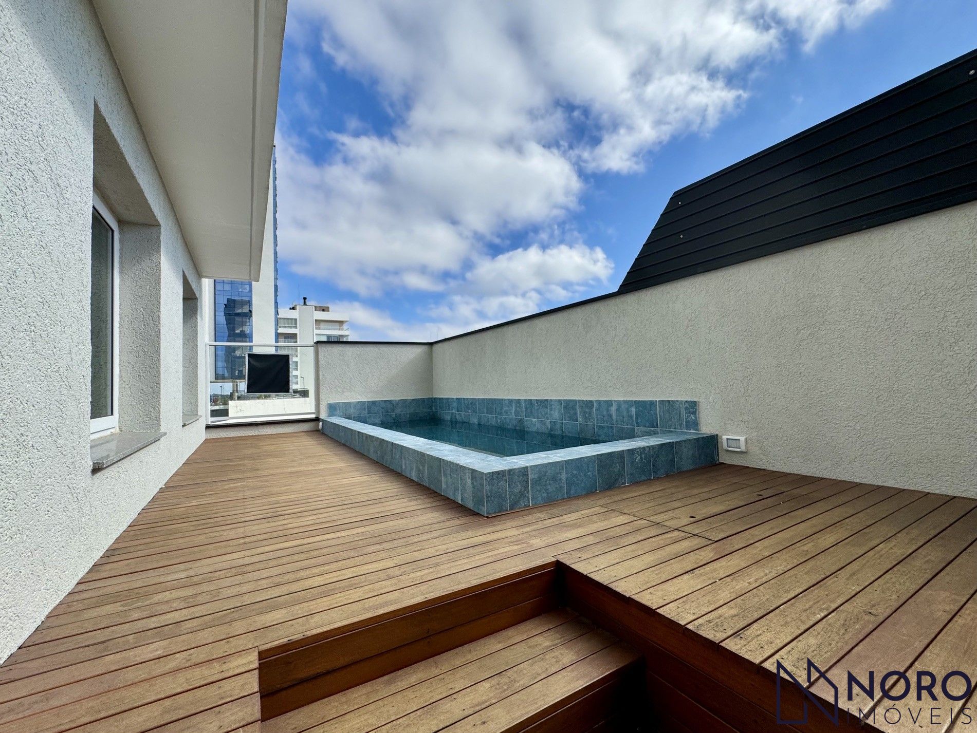 Apartamento 3 dormitórios suíte espaço garden piscina deck 2 vagas Bairro Median