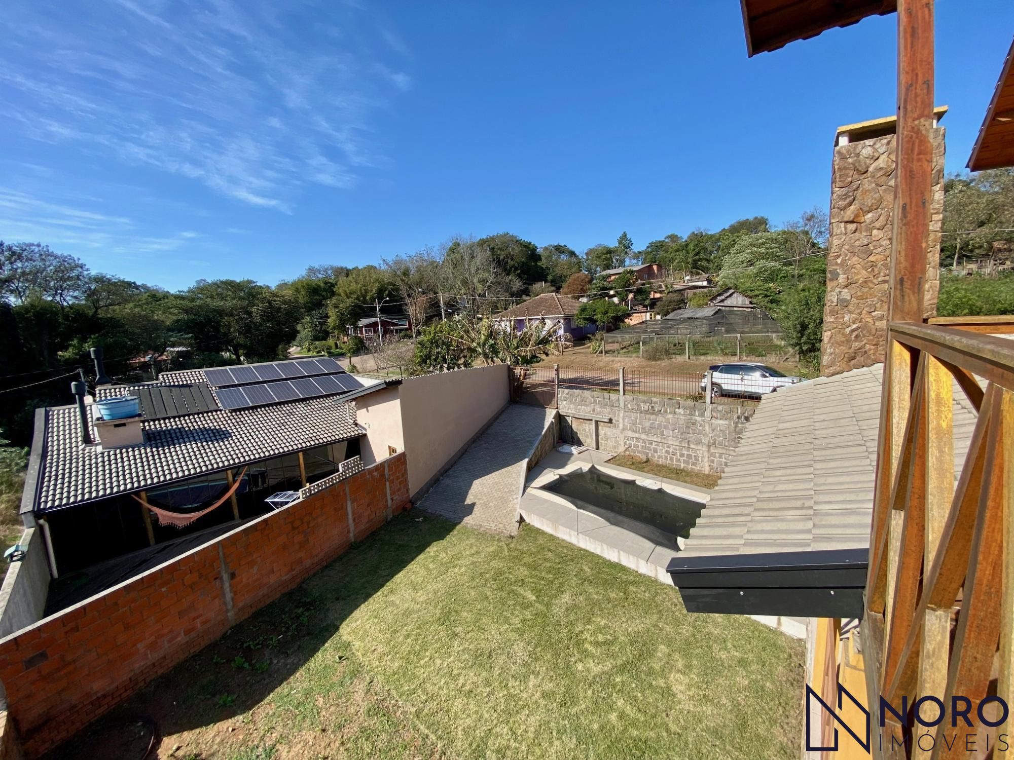 Casa semi nova em itaara com 2 suites living com lareira integrado com cozinha p