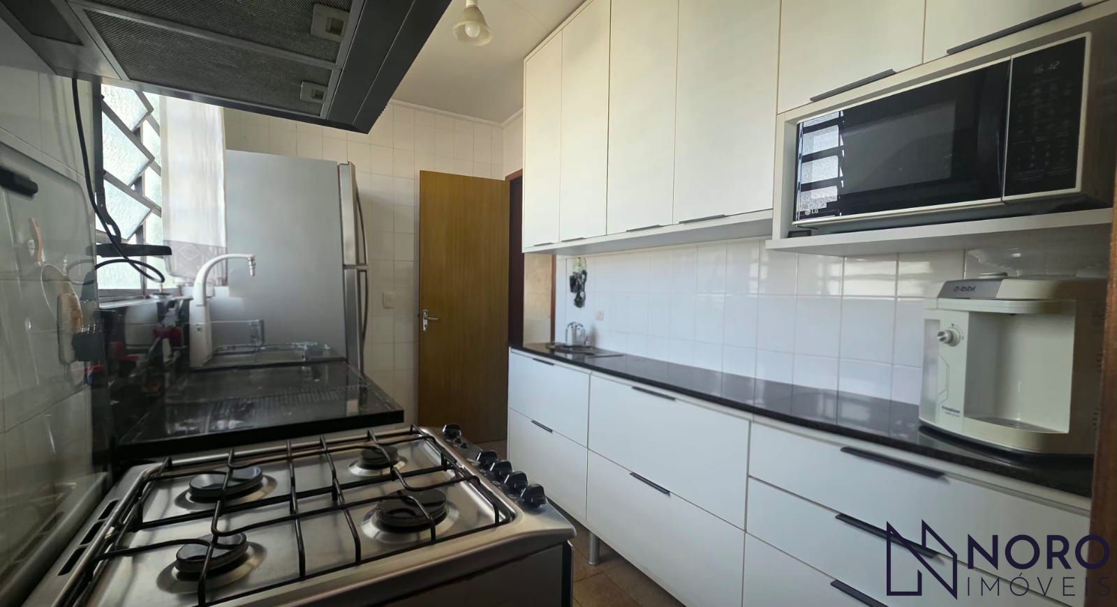 Cobertura duplex 3 dormitórios com terraço e garagem no Centro