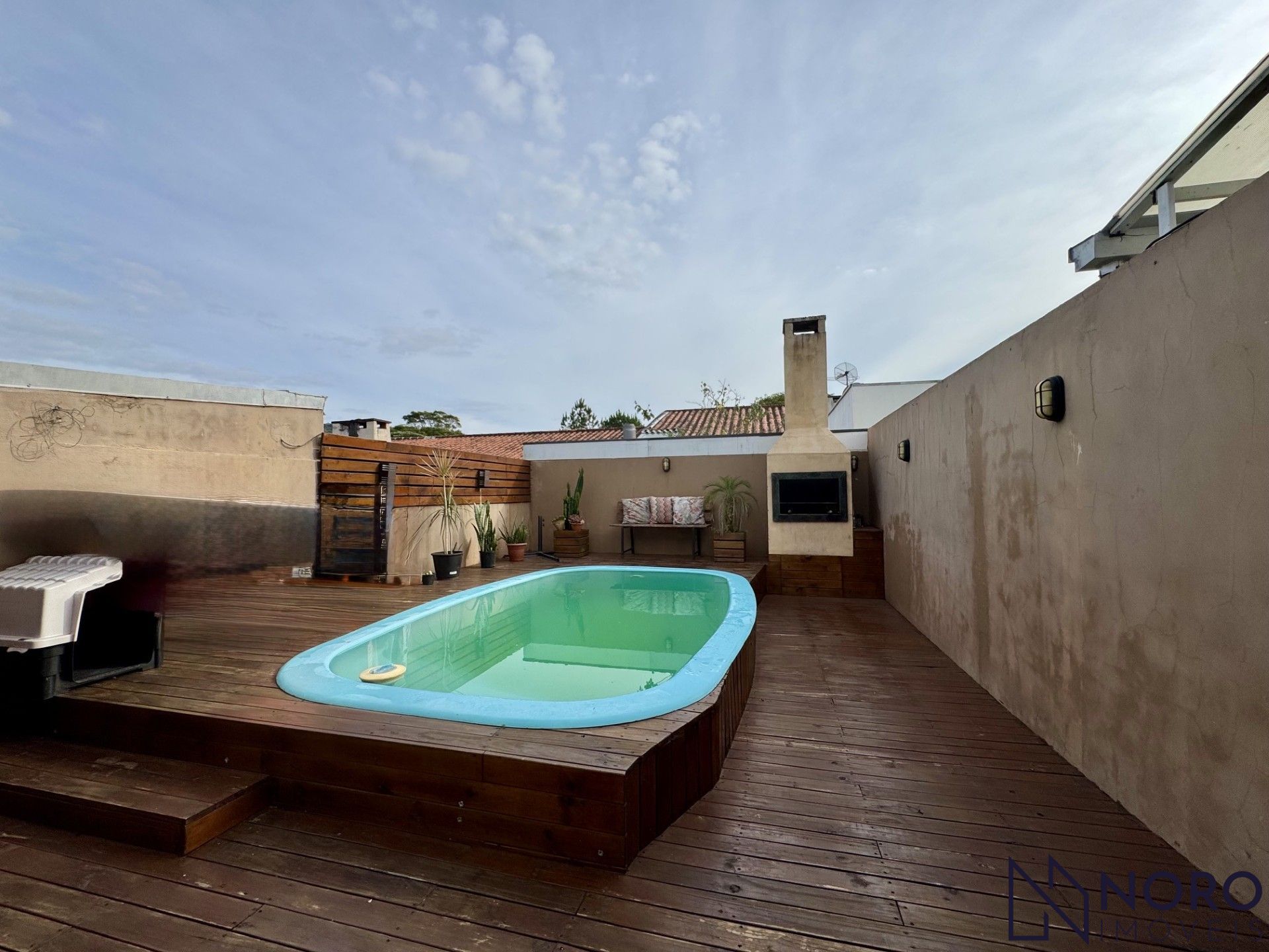 Casa com piscina à venda no condomínio moradas 2 dormitórios lazer e seguran