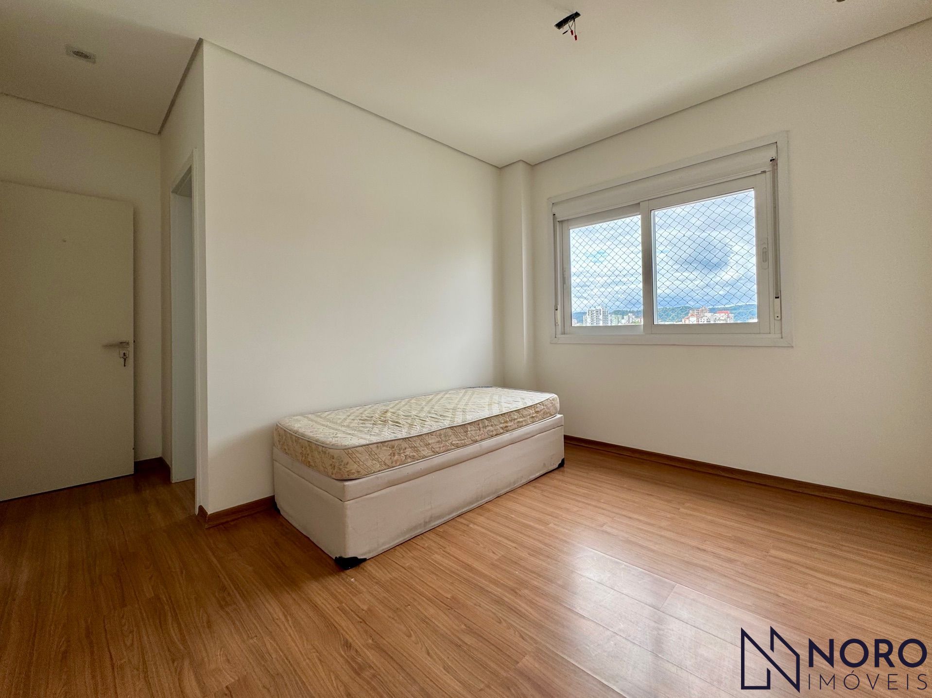 Apartamento andar inteiro, 200,24m² privativo, 3 suítes, 360º de vista panorâmic