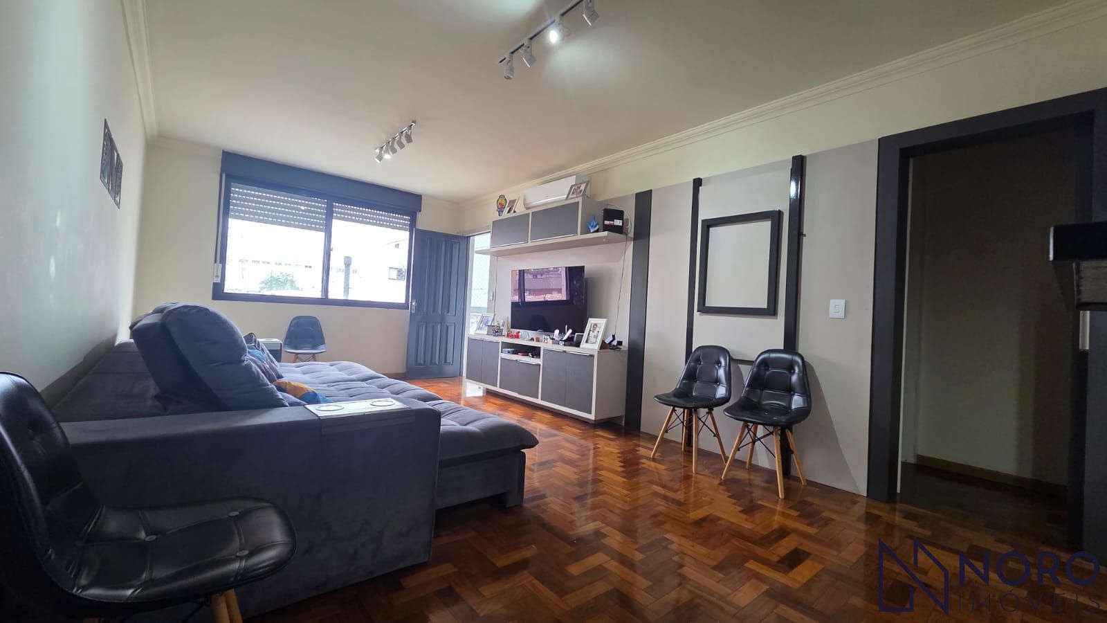 Apartamento semimobiliado com 2 dormitórios e suíte próximo à UFN
