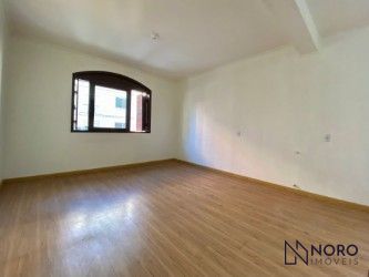 Casa à venda para uso Residencial ou Comercial! Oportunidade Única no Centro de