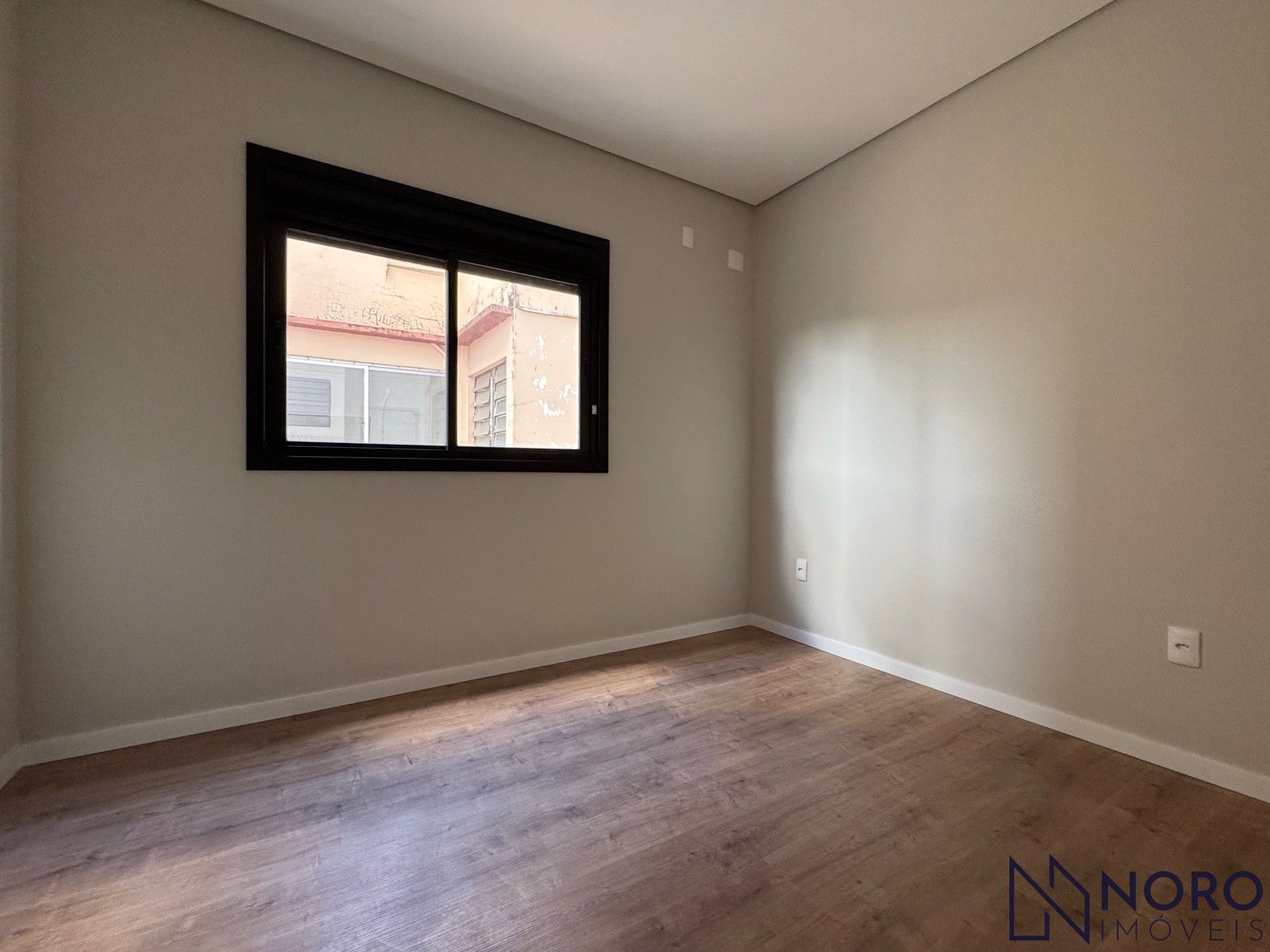 Venda de Apartamento no Condomínio Mont Blanc , Bairro Dores!
