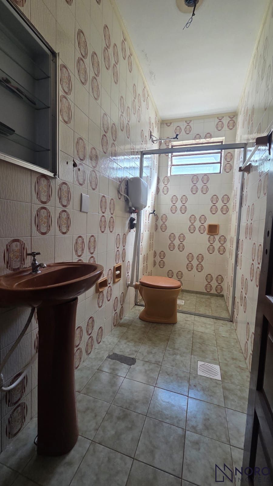 Casa com 3 dormitórios e amplo terreno de 759 m² no Bairro Rosári