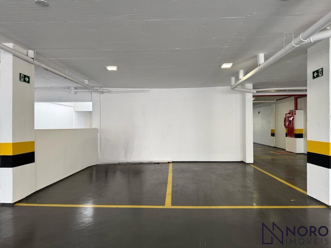 Apartamento à venda / 3dormitórios/ suíte / 2 vagas de garagem/ Bairro Medianei