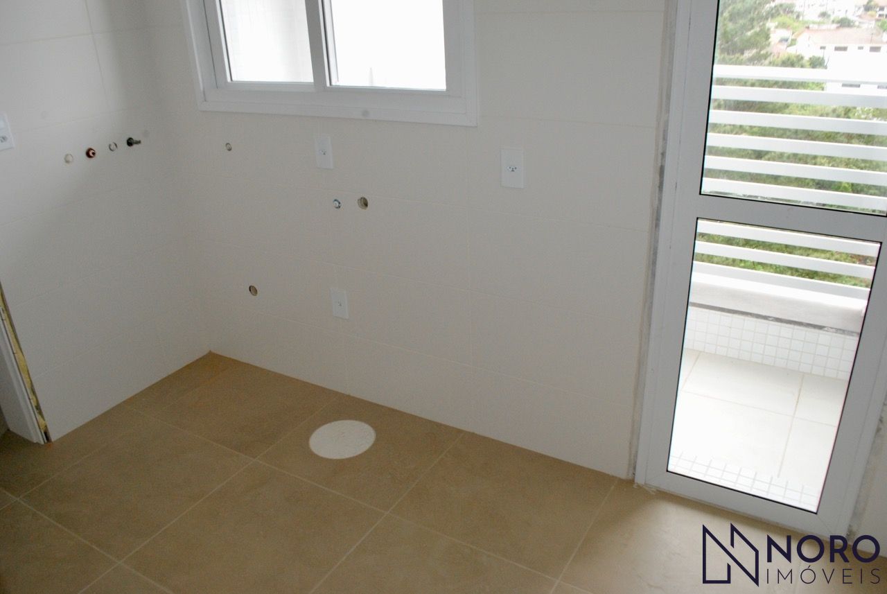 Apartamento 2 dormitórios, suíte com vista panorâmica.