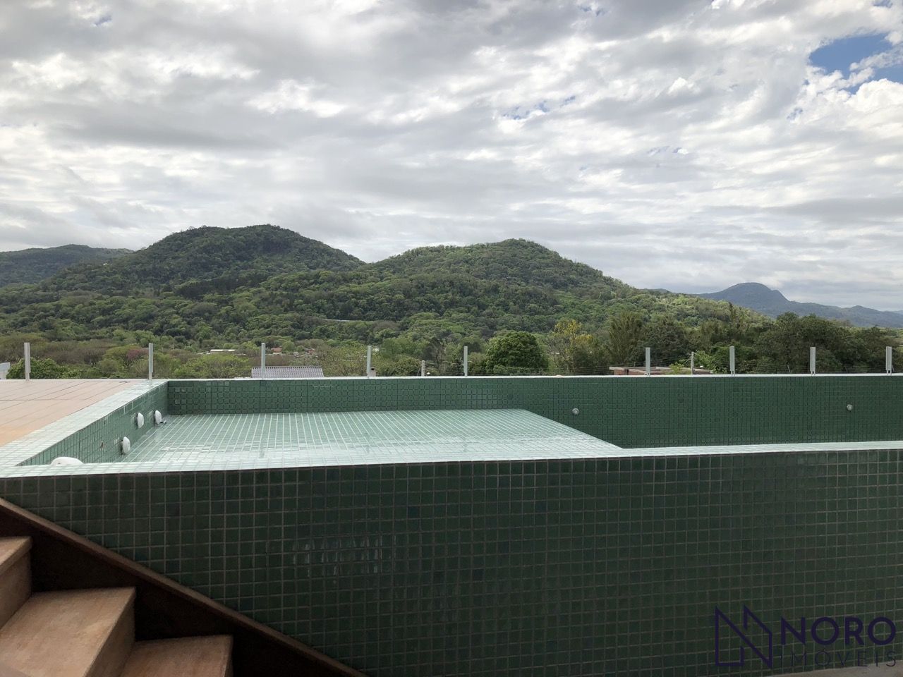 Apartamento 2 dormitórios, suíte com vista panorâmica.
