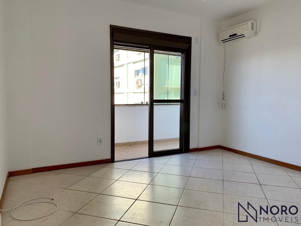 Apartamento 104m² privativo, Frente, 2 dormitórios,Suíte, Living 2 ambientes, Sa