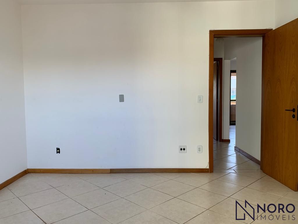 Apartamento 104m² privativo, Frente, 2 dormitórios,Suíte, Living 2 ambientes, Sa