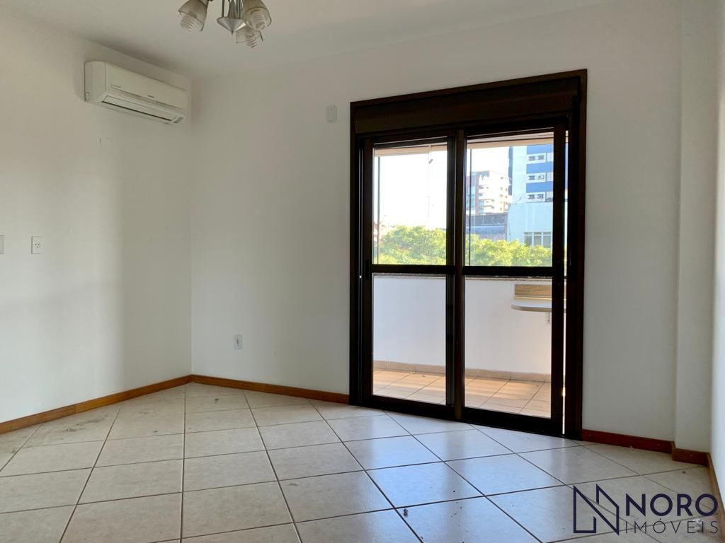 Apartamento 104m² privativo, Frente, 2 dormitórios,Suíte, Living 2 ambientes, Sa