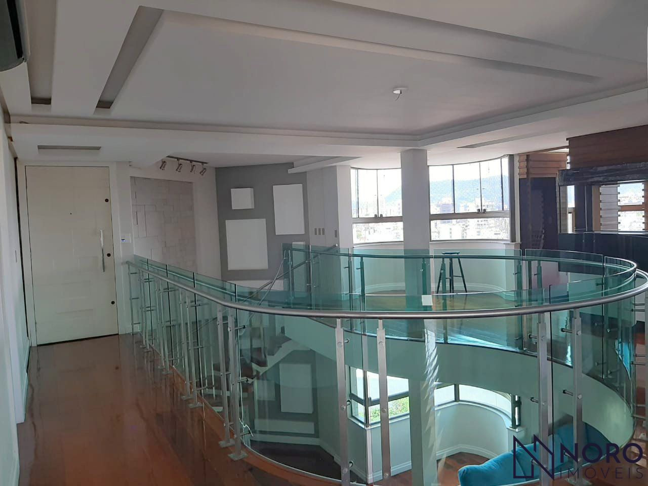 Cobertura Exclusiva com Piscina e 366m² – Sofisticação e Conforto em Alto Padrão