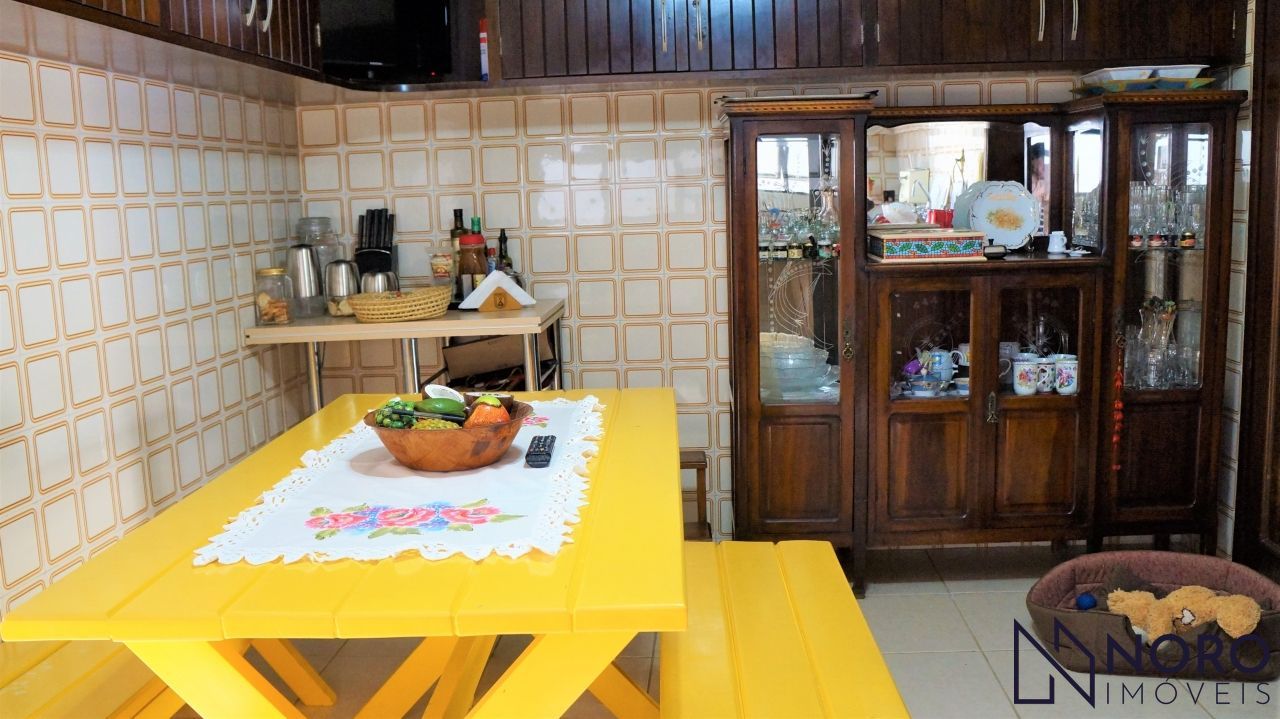 Casa ampla à venda no Bairro Nossa Senhora de Lourdes